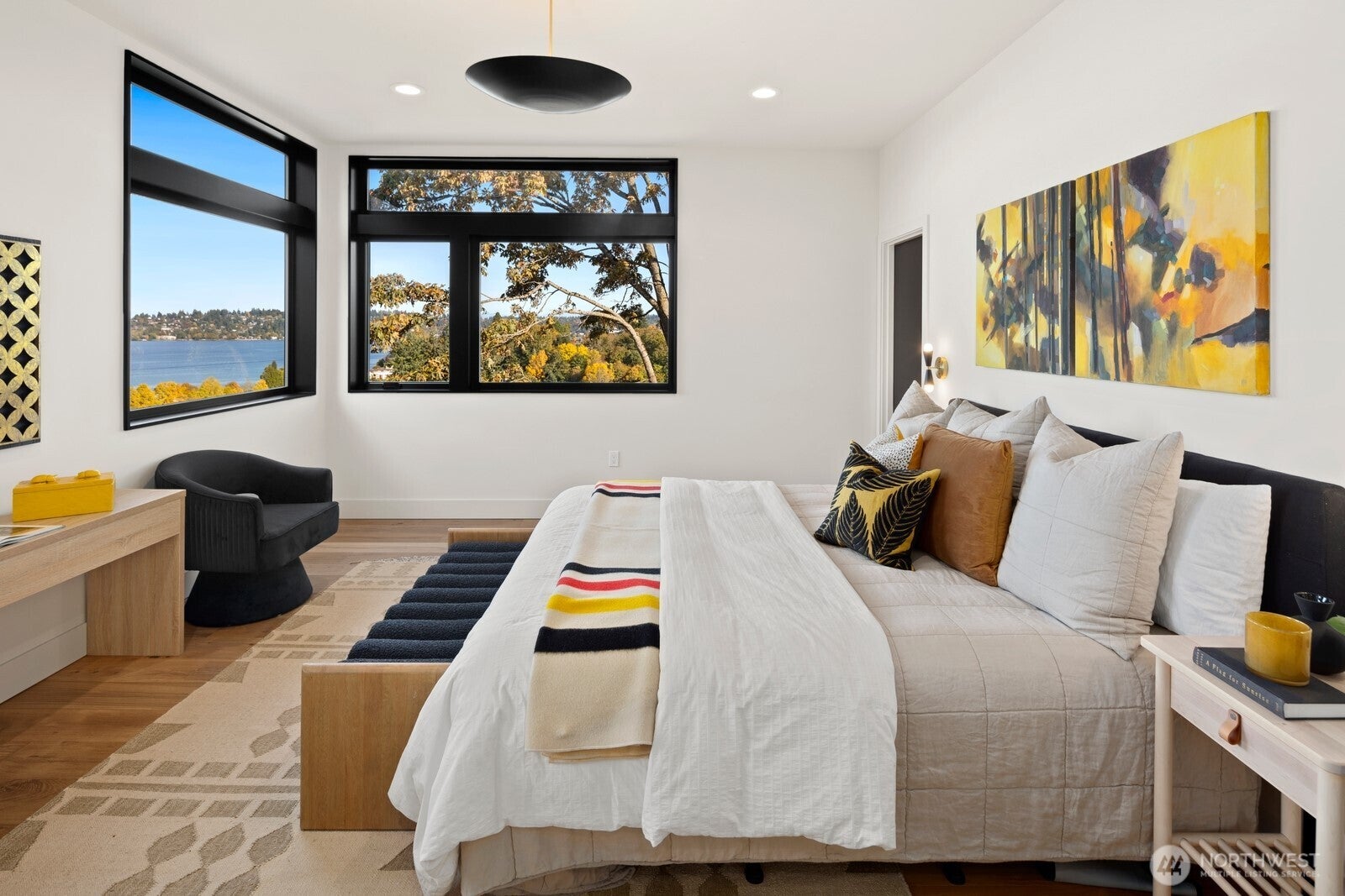 Seattle, Washington, 98118, United States, 6 Bedrooms Bedrooms, ,4 BathroomsBathrooms,Residential,Active,1965834