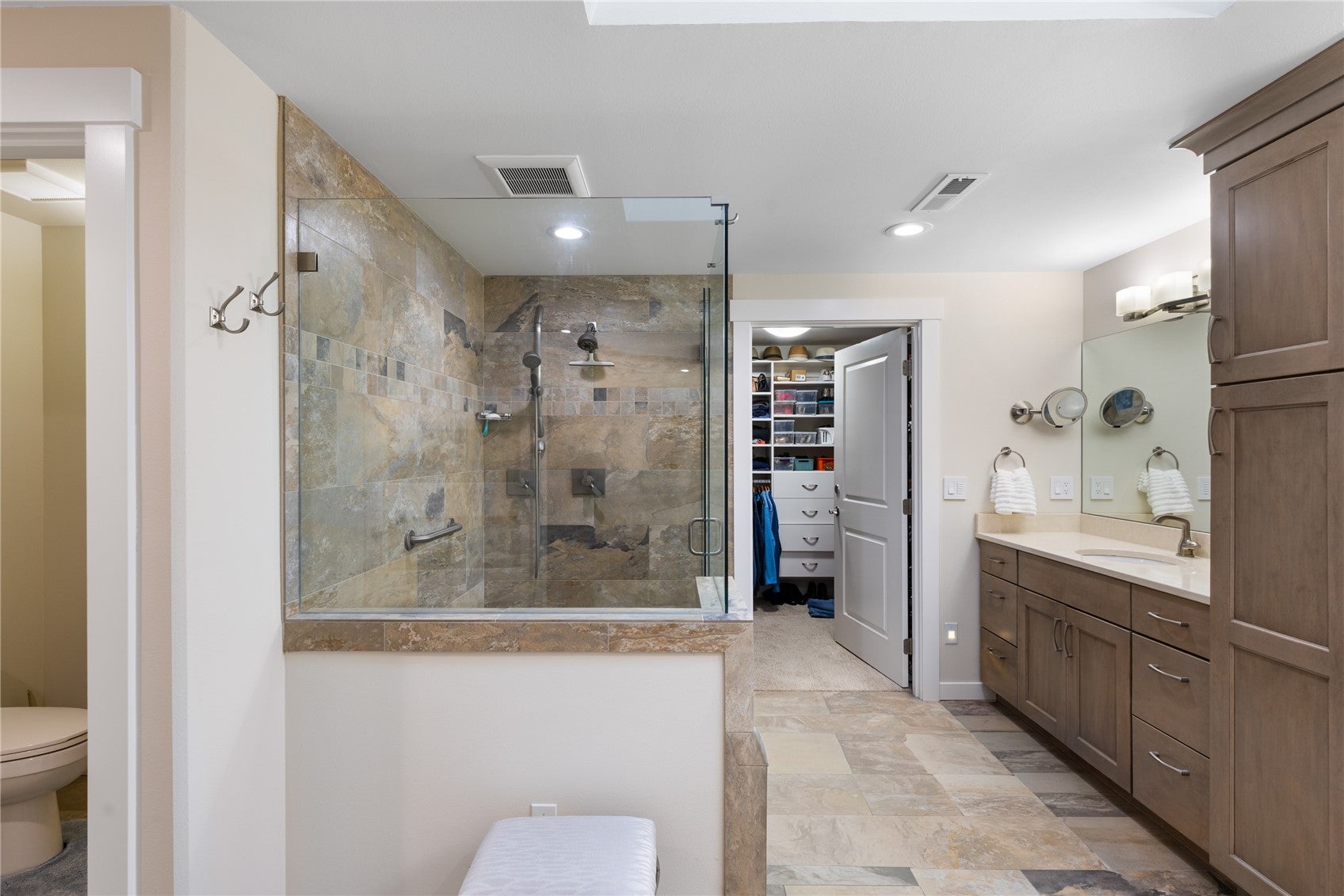 Anacortes, Washington, 98221, United States, 3 Bedrooms Bedrooms, ,2 BathroomsBathrooms,Residential,Active,2009181