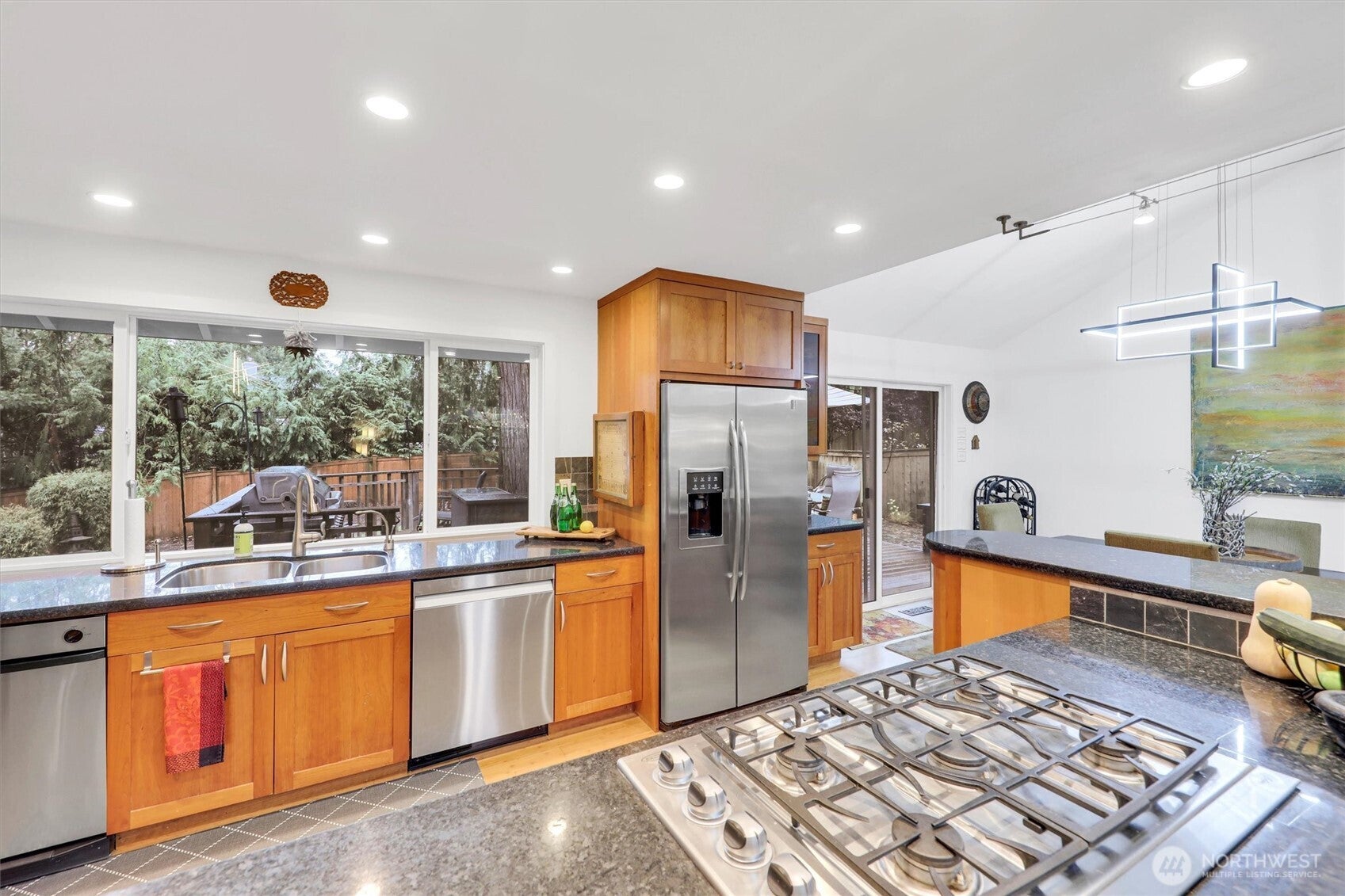 Redmond, Washington, 98052, United States, 5 Bedrooms Bedrooms, ,3 BathroomsBathrooms,Residential,Active,1988724