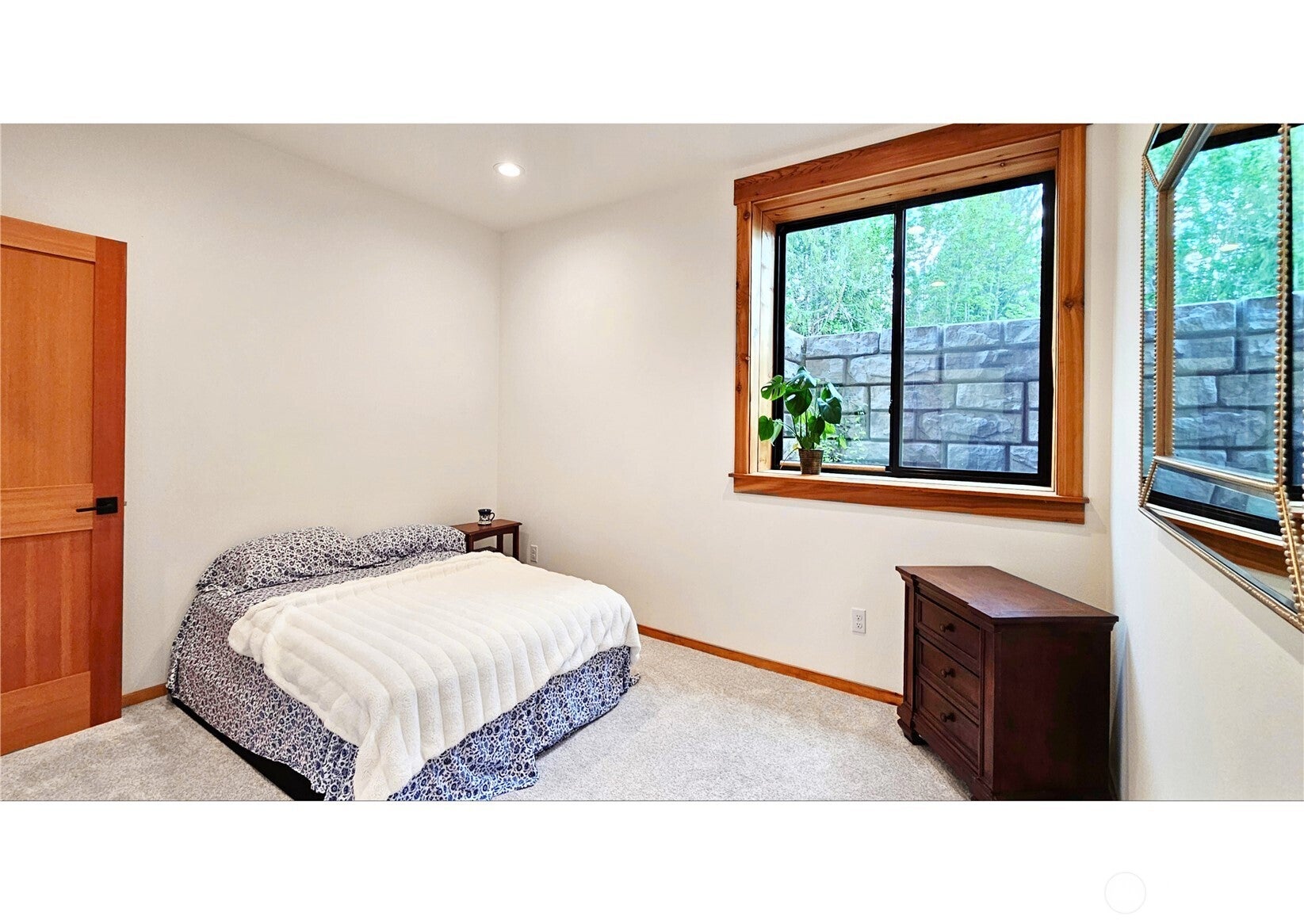 Eatonville, Washington, 98328, United States, 3 Bedrooms Bedrooms, ,3 BathroomsBathrooms,Residential,Active,1798196