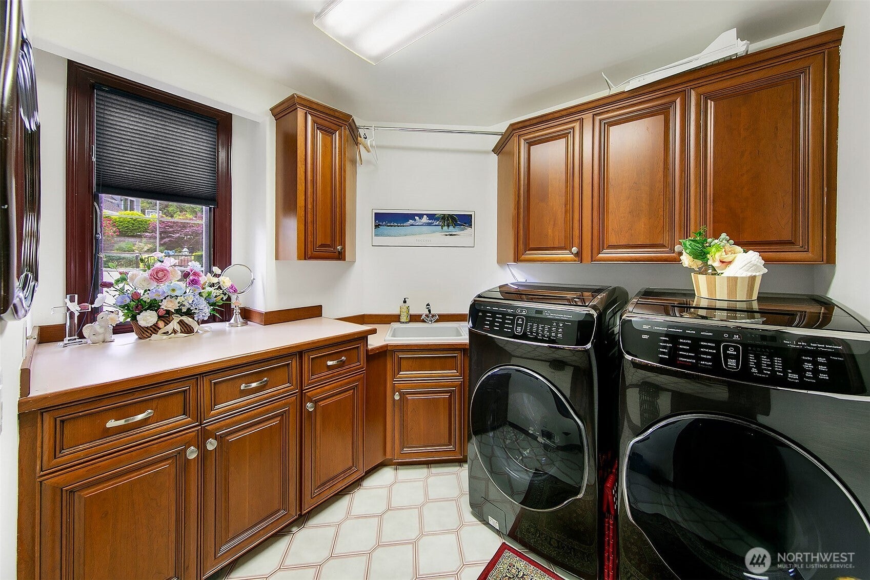 Bothell, Washington, 98021, United States, 3 Bedrooms Bedrooms, ,4 BathroomsBathrooms,Residential,Active,1936455