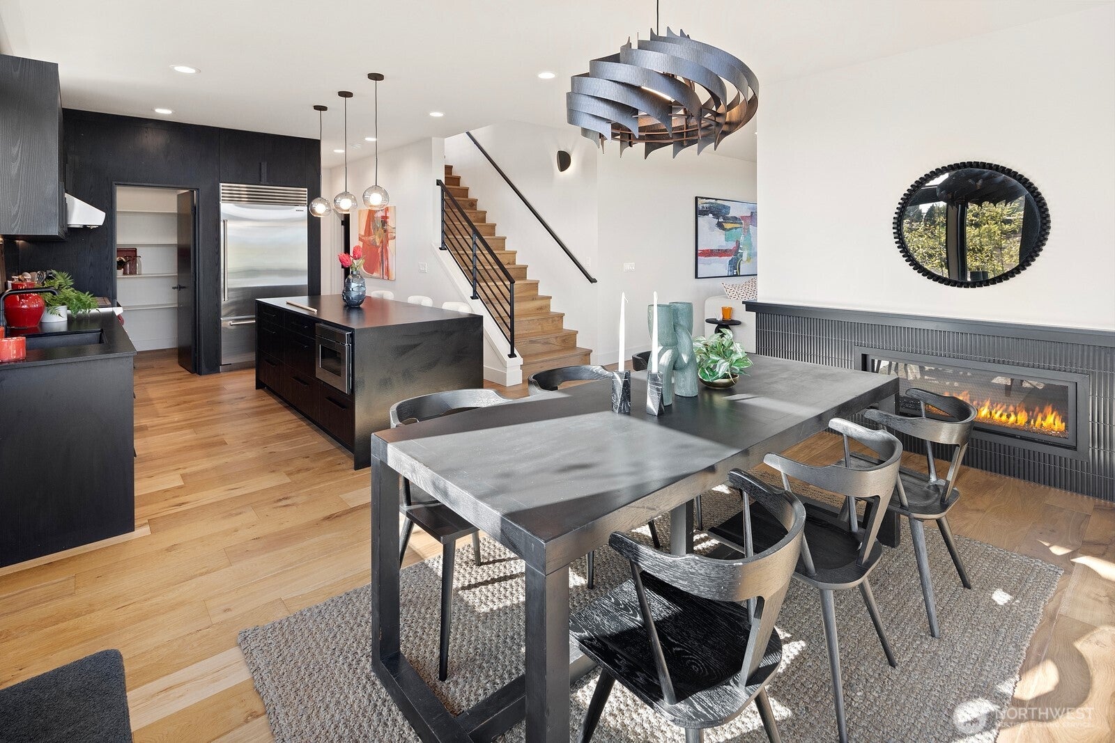 Seattle, Washington, 98118, United States, 6 Bedrooms Bedrooms, ,4 BathroomsBathrooms,Residential,Active,1965834