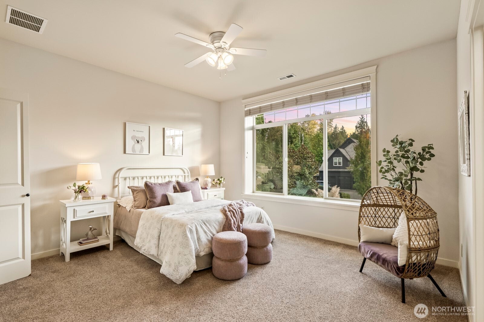 Redmond, Washington, 98053, United States, 4 Bedrooms Bedrooms, ,5 BathroomsBathrooms,Residential,Active,1967297