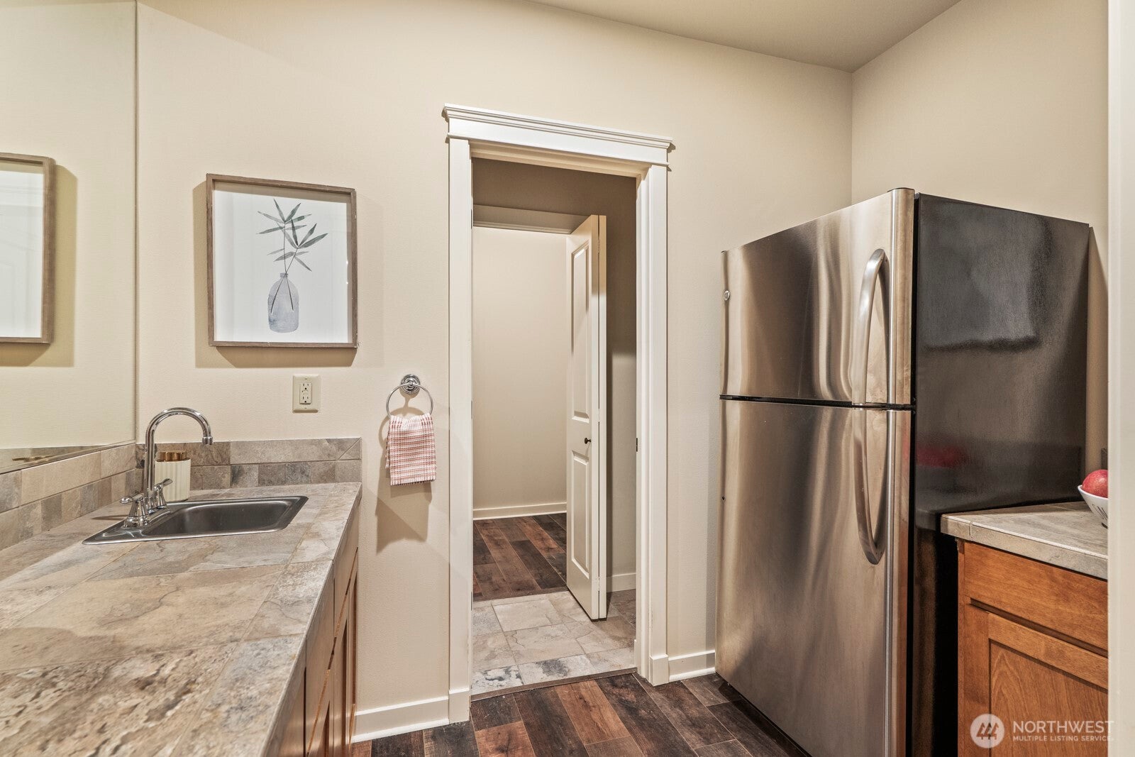 Redmond, Washington, 98053, United States, 4 Bedrooms Bedrooms, ,5 BathroomsBathrooms,Residential,Active,1967297