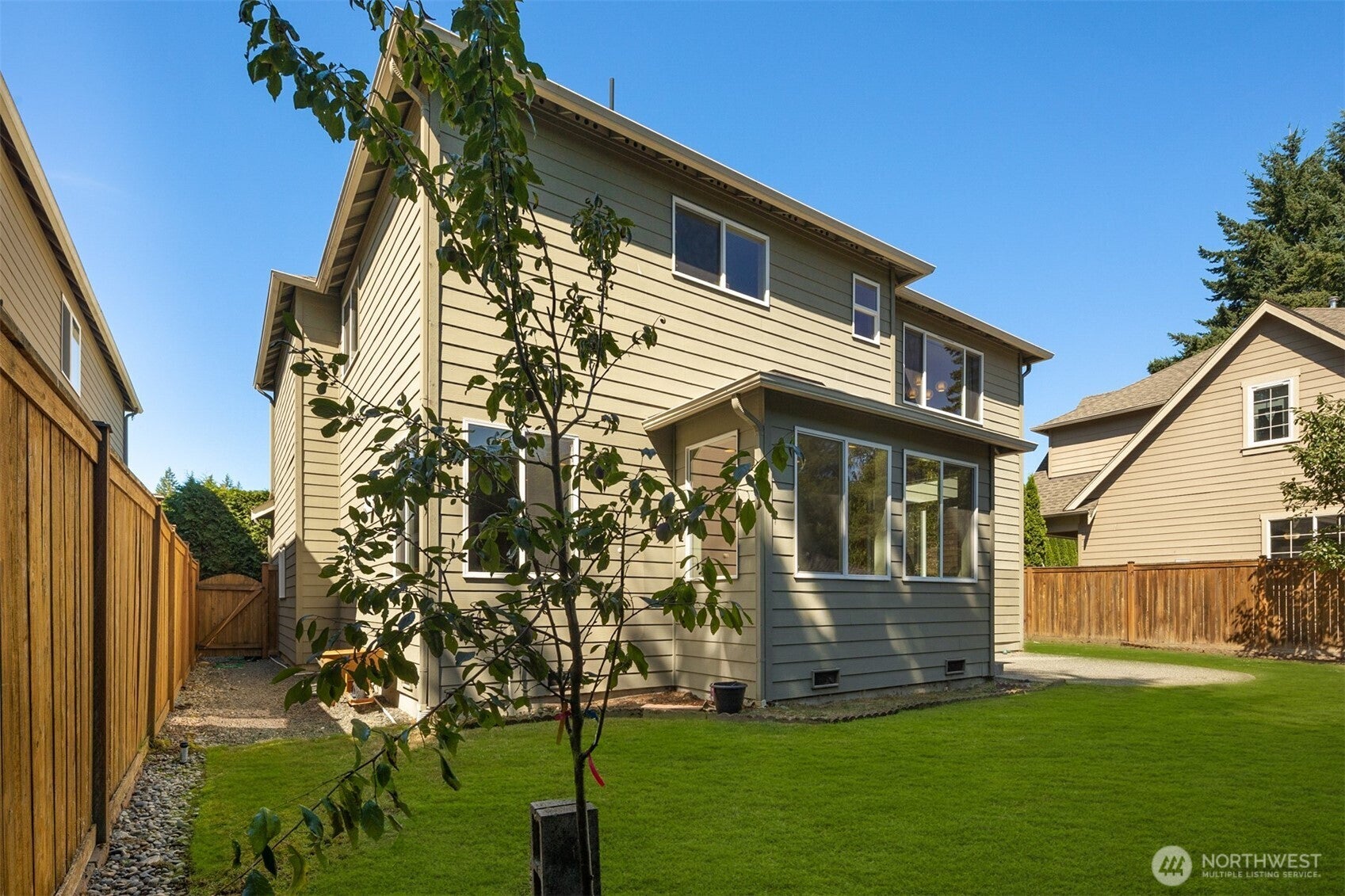 Bothell, Washington, 98021, United States, 4 Bedrooms Bedrooms, ,3 BathroomsBathrooms,Residential,Active,1922335