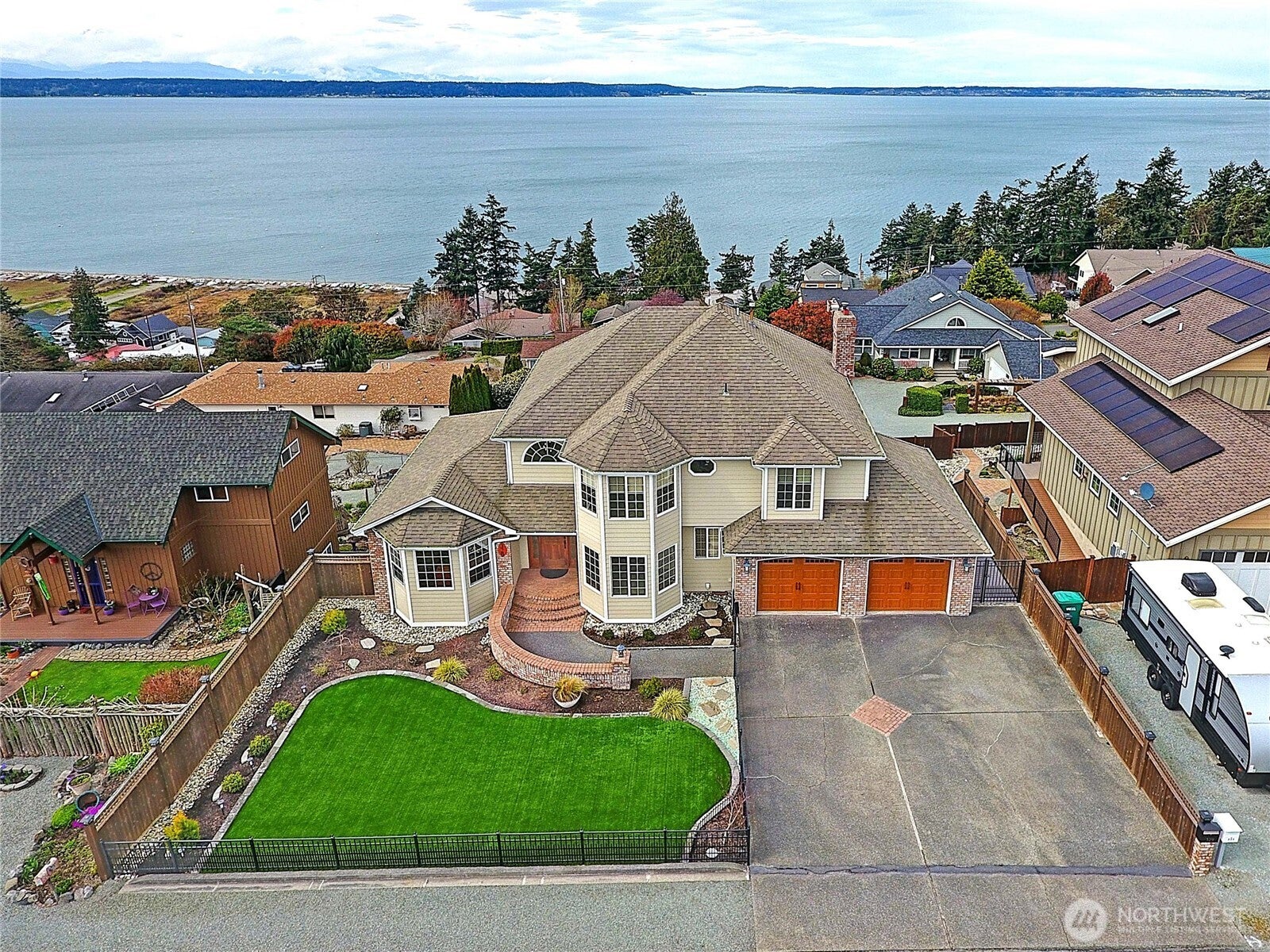 Camano Island, Washington, 98282, United States, 4 Bedrooms Bedrooms, ,3 BathroomsBathrooms,Residential,Active,1973528