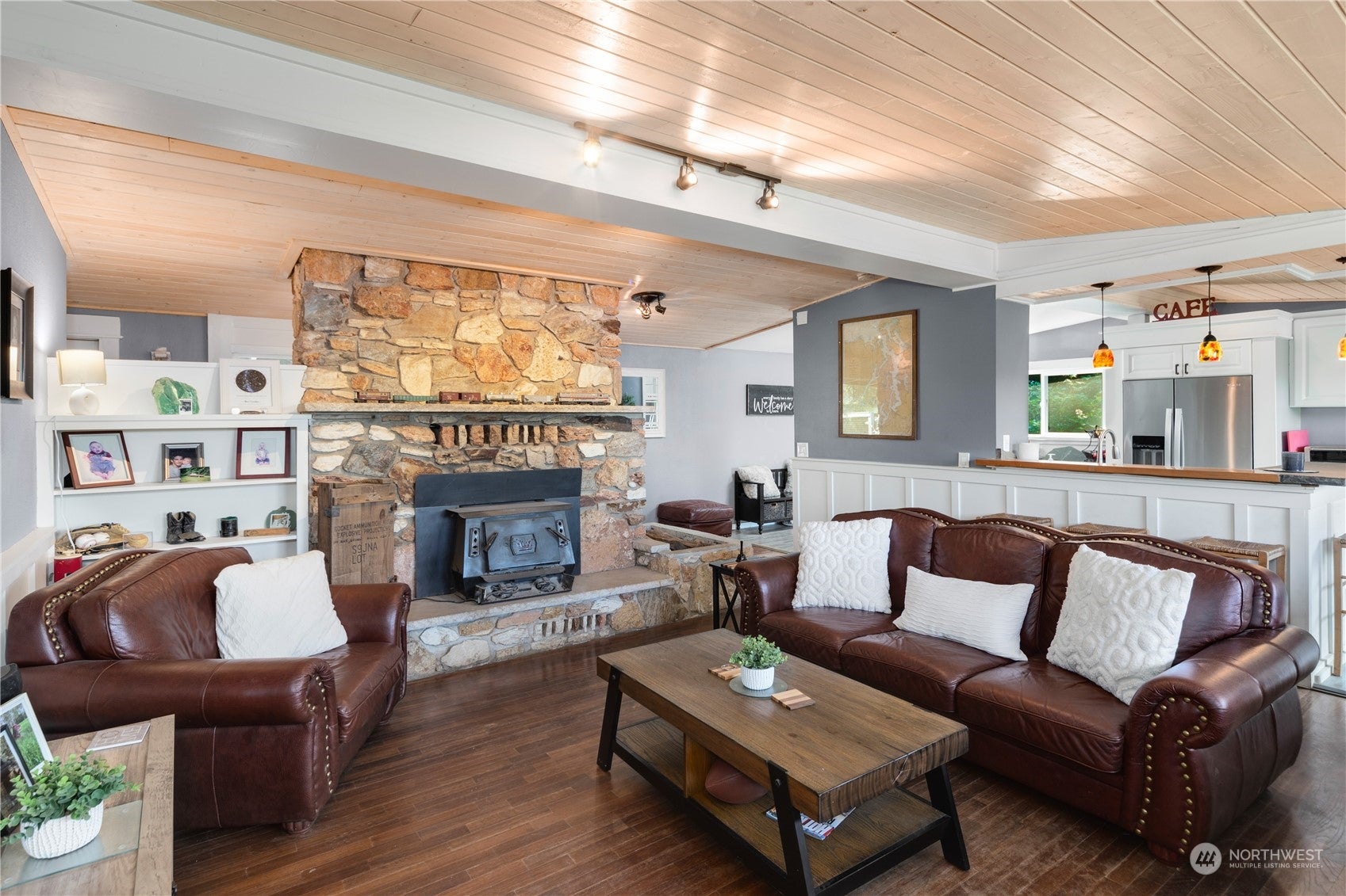 Bremerton, Washington, 98311, United States, ,2 BathroomsBathrooms,Residential,Pending,1703719