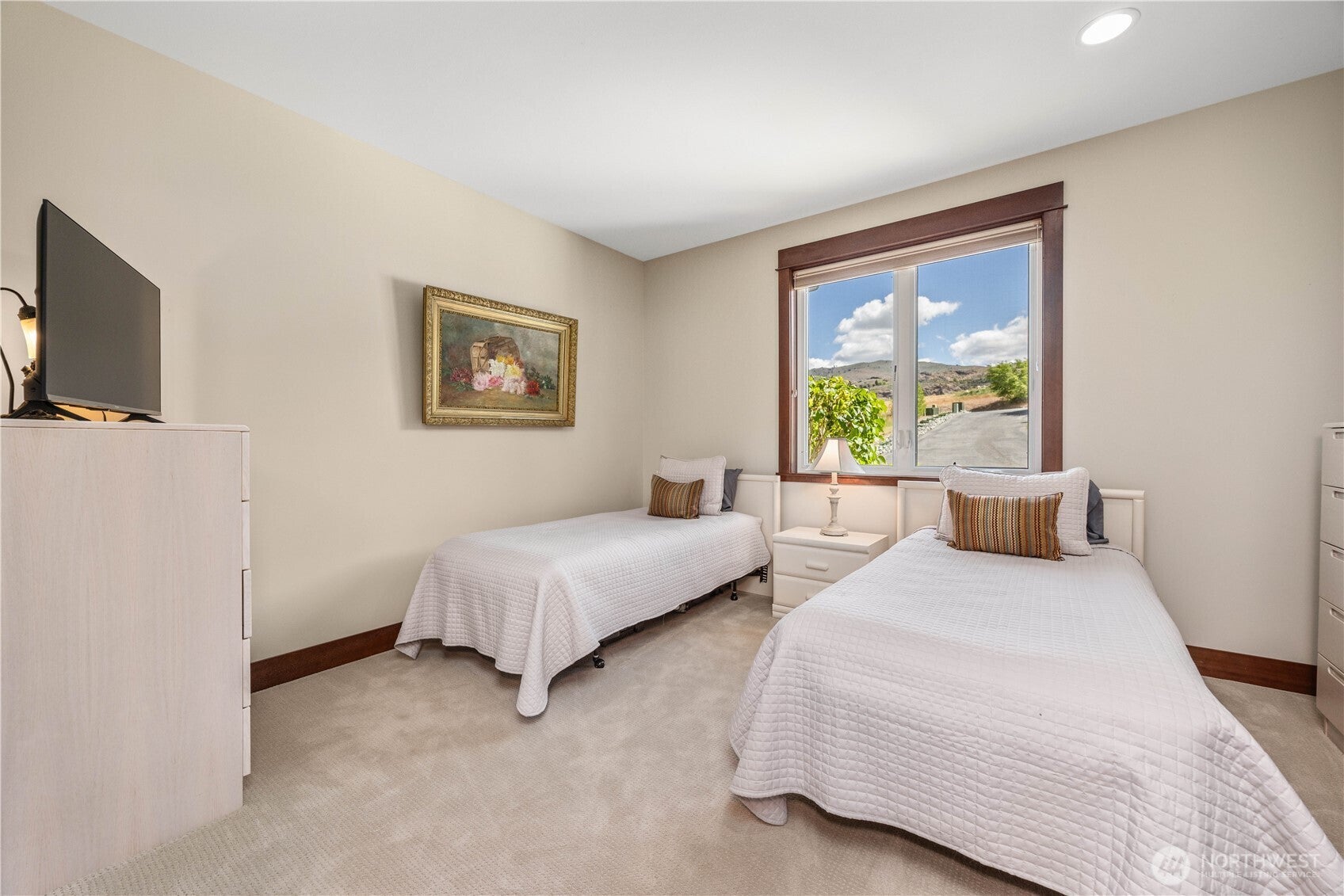 Orondo, Washington, 98843, United States, 3 Bedrooms Bedrooms, ,4 BathroomsBathrooms,Residential,Active,1823970
