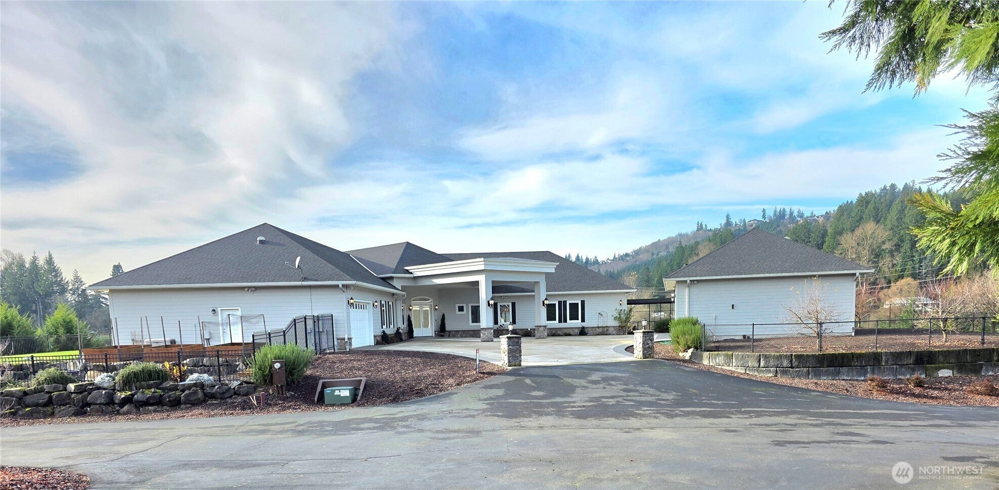 Woodland, Washington, 98674, United States, 3 Bedrooms Bedrooms, ,4 BathroomsBathrooms,Residential,Active,2013456