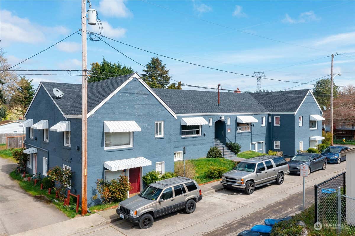 704 12TH ST # 1-15, BREMERTON, WA 98337, photo 1 of 27