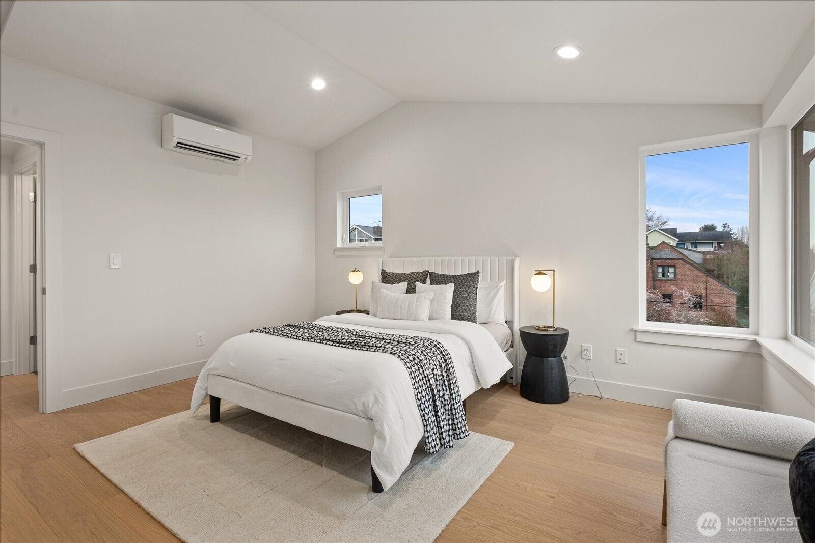 Seattle, Washington, 98107, United States, 4 Bedrooms Bedrooms, ,4 BathroomsBathrooms,Residential,Active,2008283