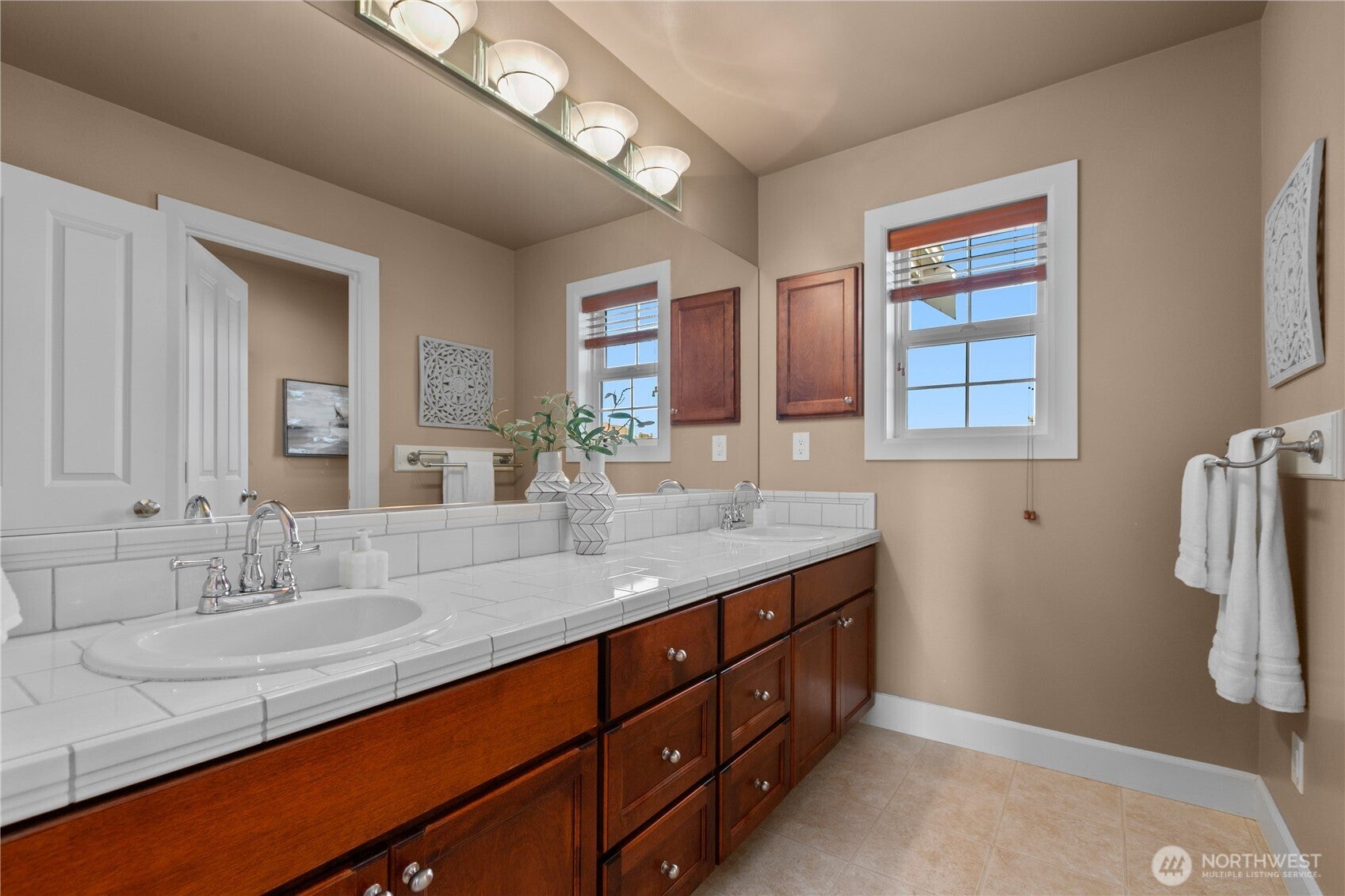 Burlington, Washington, 98233, United States, 4 Bedrooms Bedrooms, ,3 BathroomsBathrooms,Residential,Active,1944052