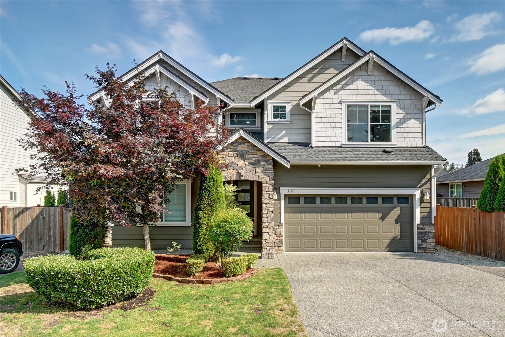 Bothell, Washington, 98012, United States, 4 Bedrooms Bedrooms, ,3 BathroomsBathrooms,Residential,Active,1905359