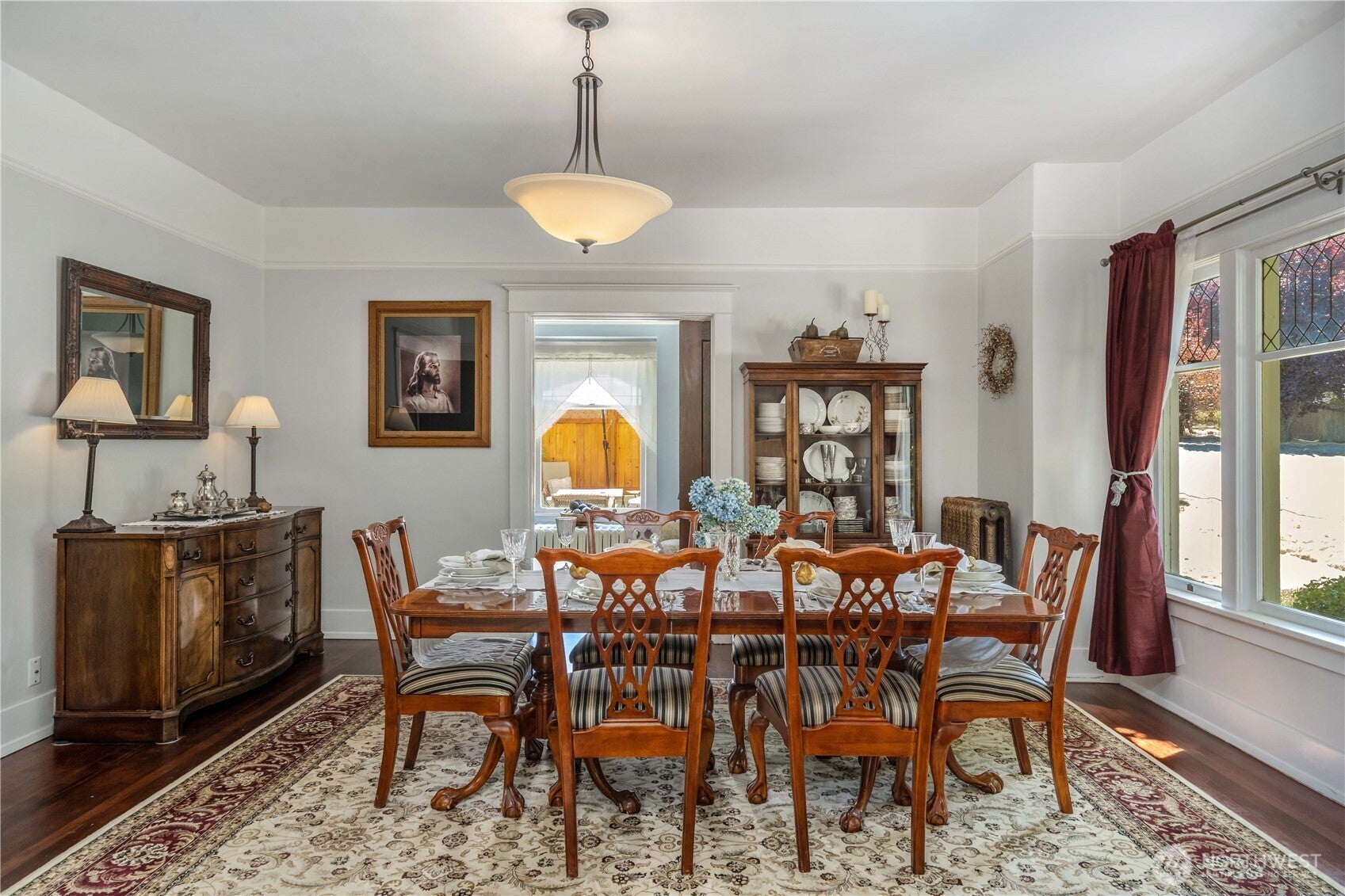 Tacoma, Washington, 98406, United States, 5 Bedrooms Bedrooms, ,4 BathroomsBathrooms,Residential,Active,1892447