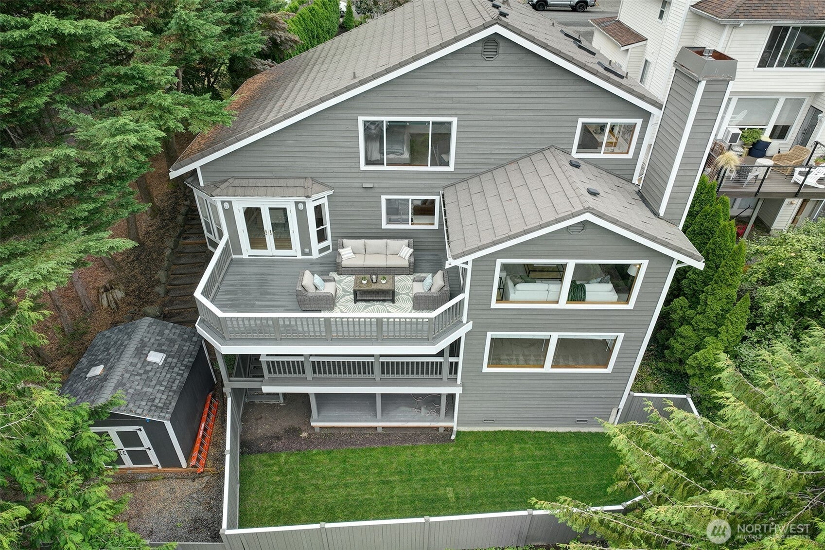 Sammamish, Washington, 98074, United States, 4 Bedrooms Bedrooms, ,4 BathroomsBathrooms,Residential,Active,1909838