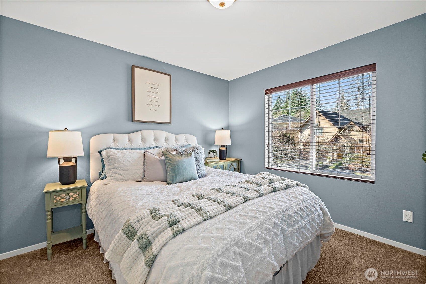 Snoqualmie, Washington, 98065, United States, 5 Bedrooms Bedrooms, ,3 BathroomsBathrooms,Residential,Active,1990623