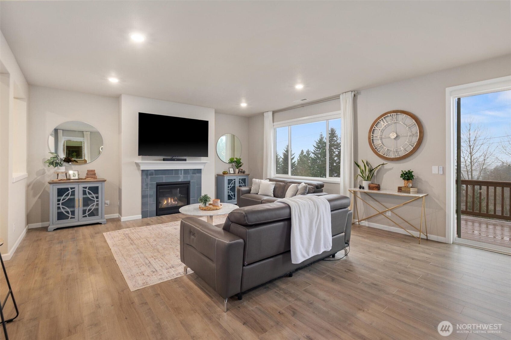 Bothell, Washington, 98021, United States, 4 Bedrooms Bedrooms, ,4 BathroomsBathrooms,Residential,Active,2007270