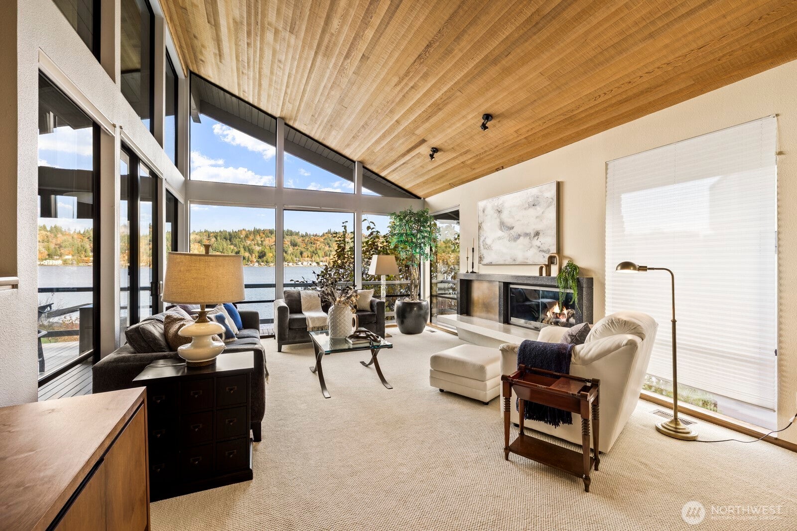 Redmond, Washington, 98052, United States, 4 Bedrooms Bedrooms, ,4 BathroomsBathrooms,Residential,Active,1989771