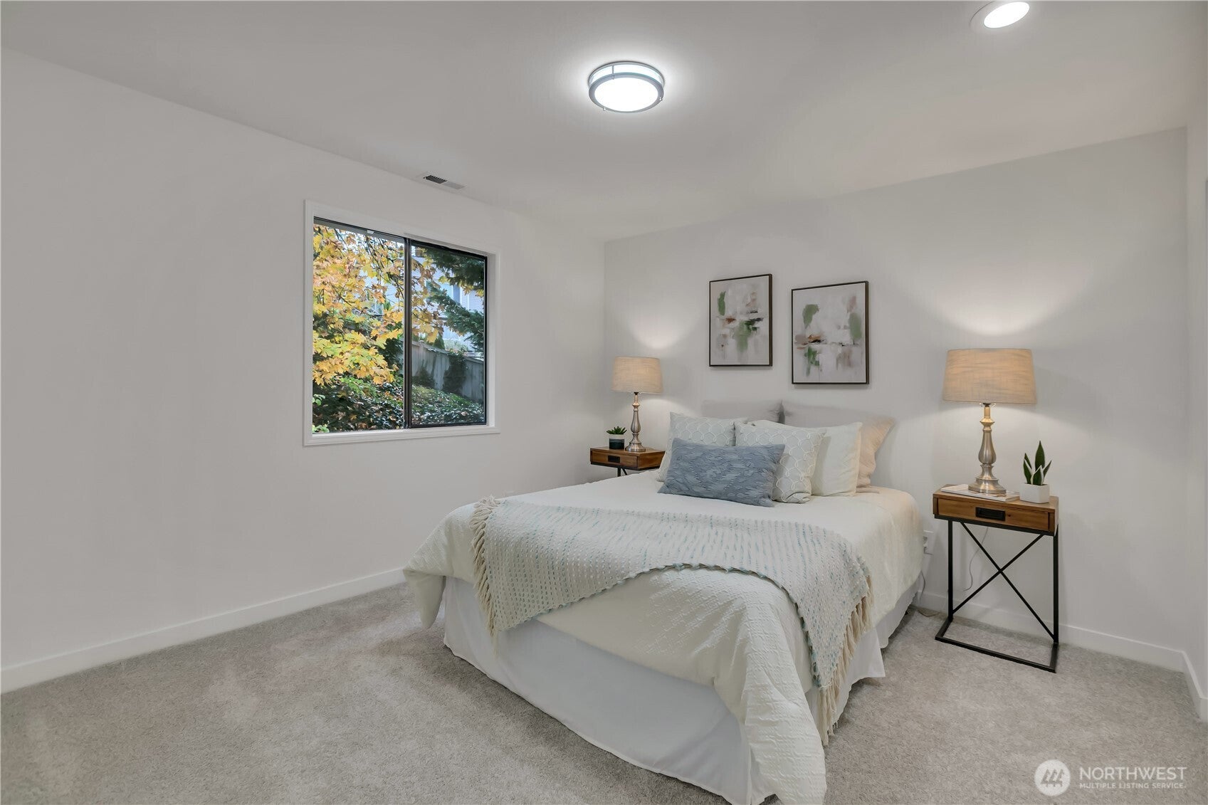 Bellevue, Washington, 98005, United States, 4 Bedrooms Bedrooms, ,3 BathroomsBathrooms,Residential,Active,1988415