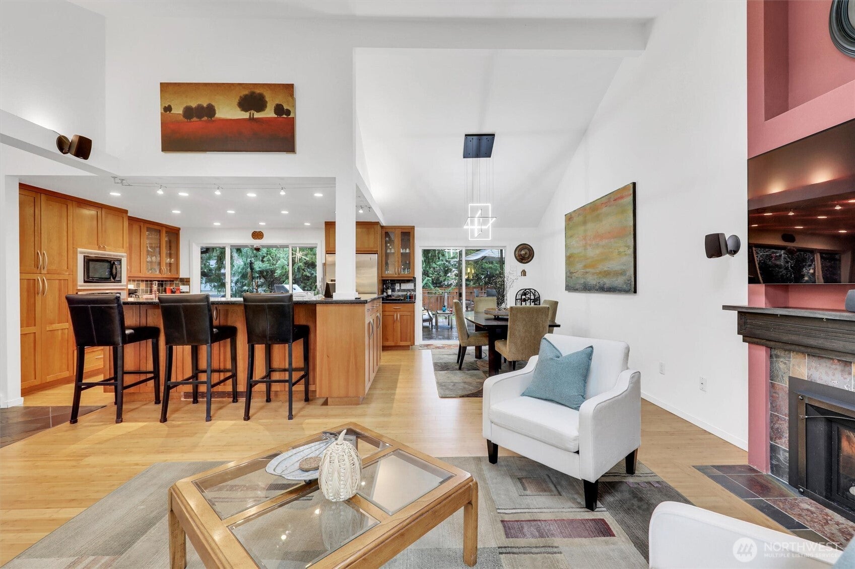 Redmond, Washington, 98052, United States, 5 Bedrooms Bedrooms, ,3 BathroomsBathrooms,Residential,Active,1988724