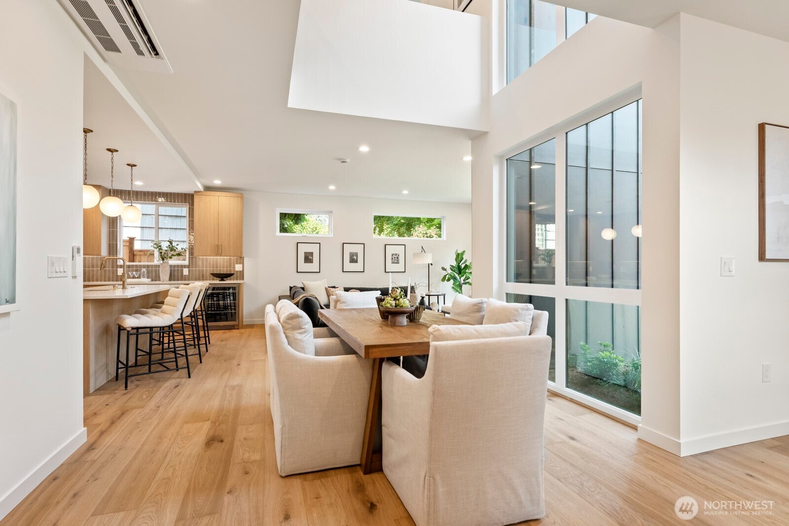 Seattle, Washington, 98116, United States, 4 Bedrooms Bedrooms, ,4 BathroomsBathrooms,Residential,Active,1944091