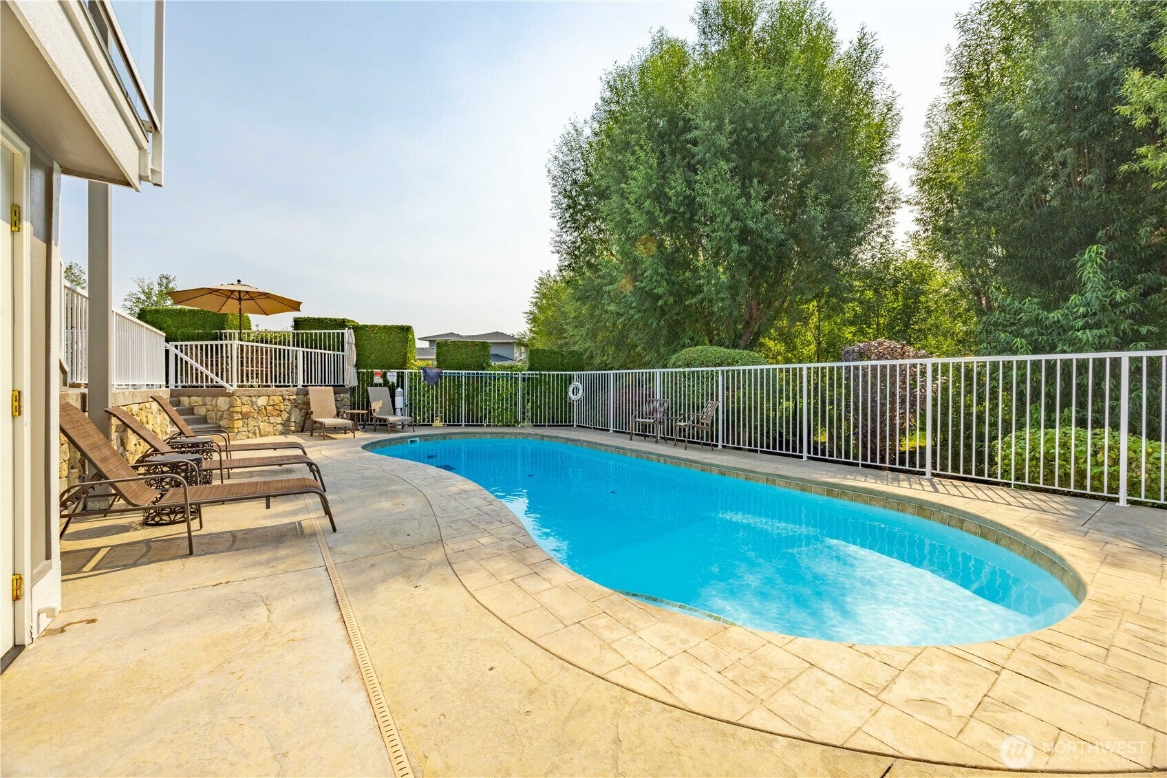 Manson, Washington, 98831, United States, 4 Bedrooms Bedrooms, ,4 BathroomsBathrooms,Residential,Active,1936117