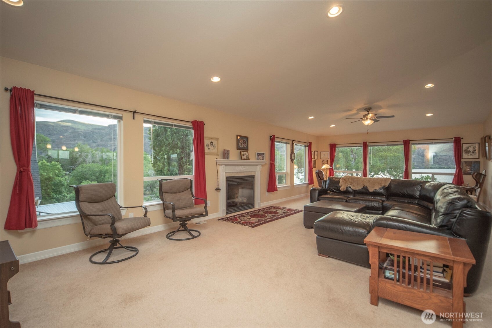 Quincy, Washington, 98848, United States, 4 Bedrooms Bedrooms, ,4 BathroomsBathrooms,Residential,Active,1824915