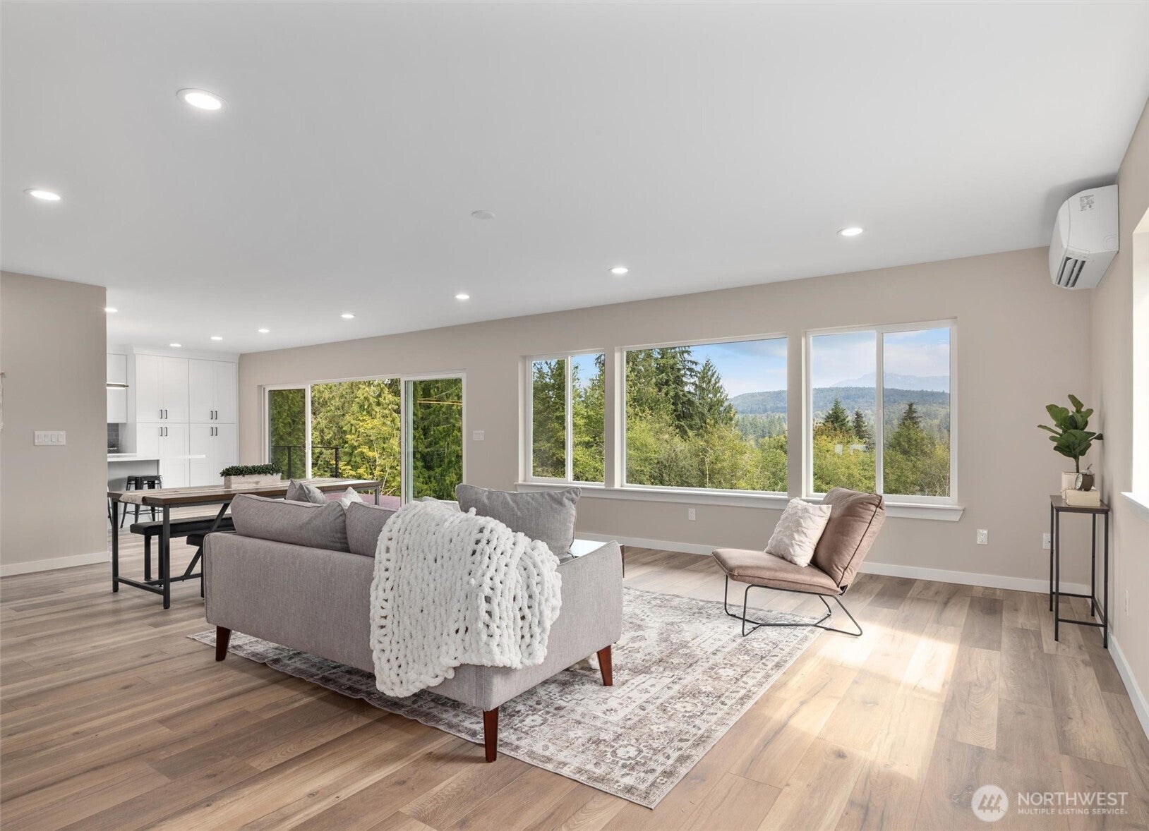 Snohomish, Washington, 98290, United States, 3 Bedrooms Bedrooms, ,3 BathroomsBathrooms,Residential,Active,1929406