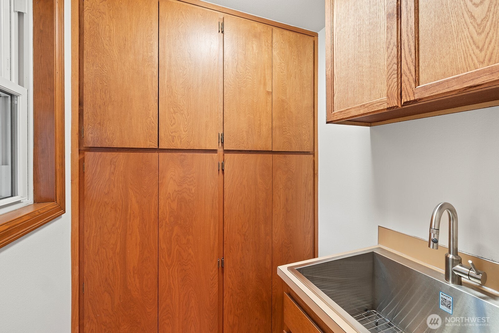 Issaquah, Washington, 98027, United States, 4 Bedrooms Bedrooms, ,3 BathroomsBathrooms,Residential,Active,1952447