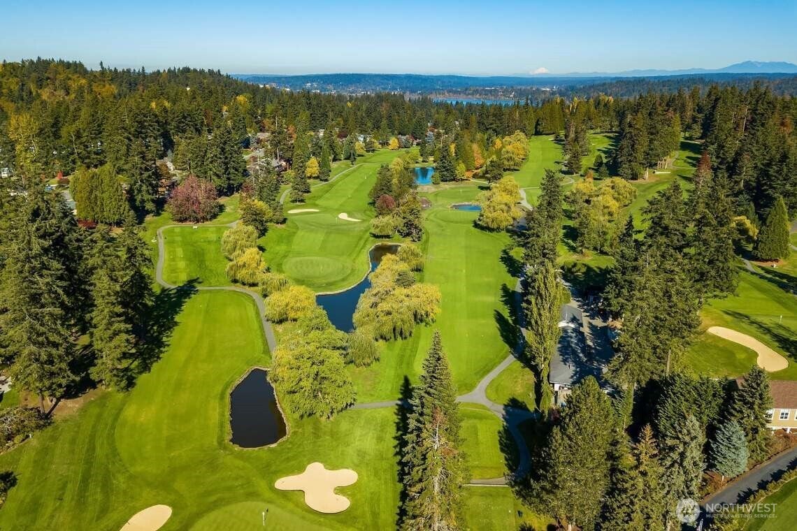 Redmond, Washington, 98052, United States, 5 Bedrooms Bedrooms, ,3 BathroomsBathrooms,Residential,Active,1988724