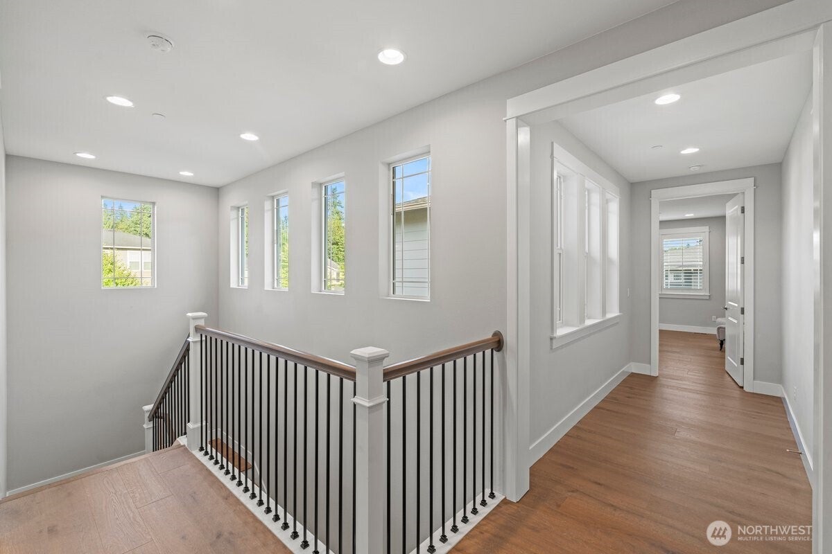 Bothell, Washington, 98021, United States, 4 Bedrooms Bedrooms, ,5 BathroomsBathrooms,Residential,Active,1860296