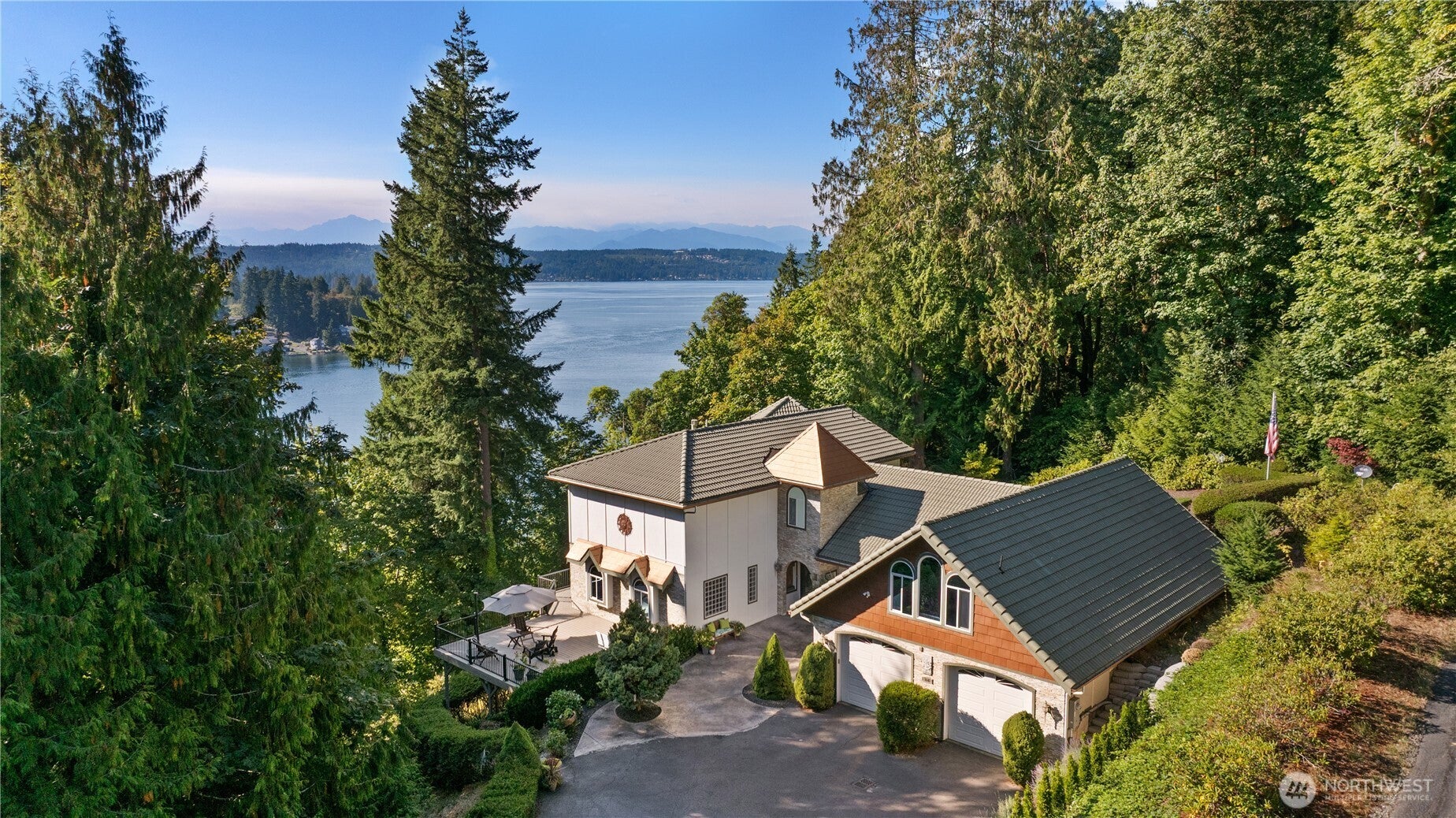 Bremerton, Washington, 98310, United States, 4 Bedrooms Bedrooms, ,4 BathroomsBathrooms,Residential,Active,1894177