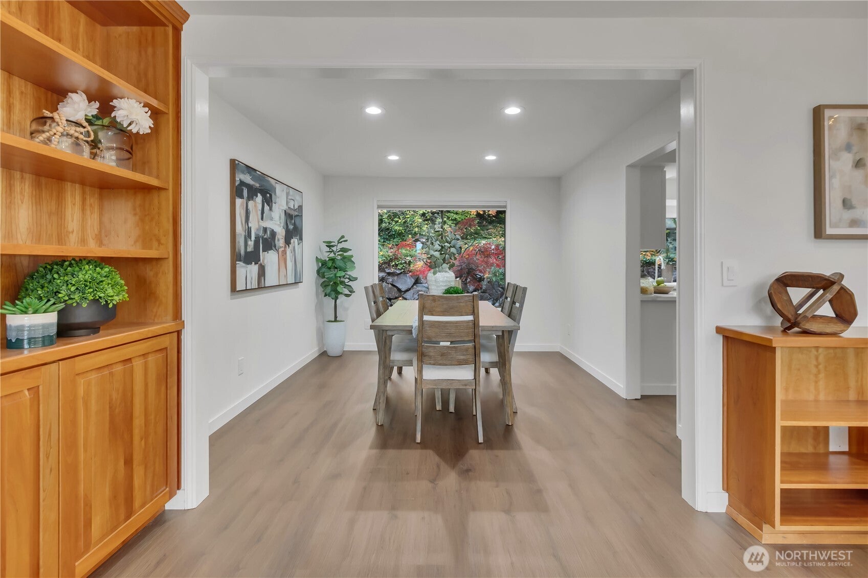 Bellevue, Washington, 98005, United States, 4 Bedrooms Bedrooms, ,3 BathroomsBathrooms,Residential,Active,1988415