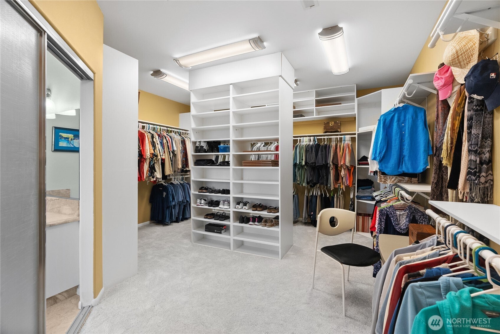 Bremerton, Washington, 98310, United States, 4 Bedrooms Bedrooms, ,4 BathroomsBathrooms,Residential,Active,1894177