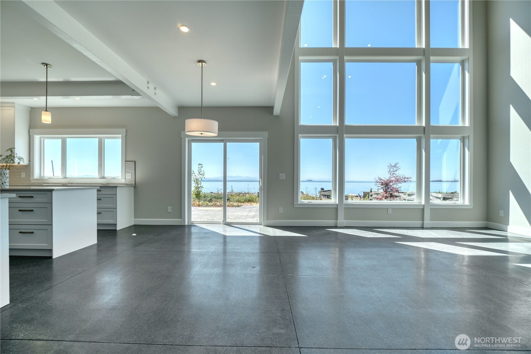 Point Roberts, Washington, 98281, United States, 2 Bedrooms Bedrooms, ,3 BathroomsBathrooms,Residential,Active,1905096