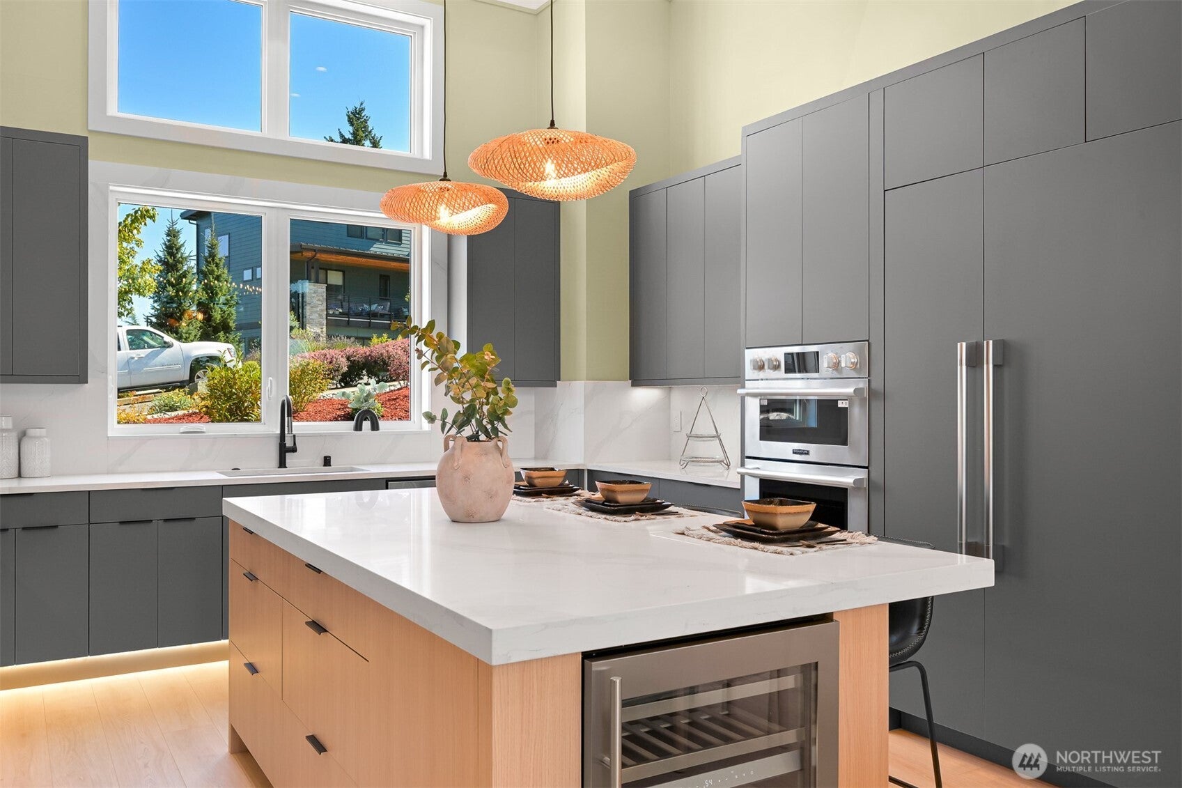 Anacortes, Washington, 98221, United States, 3 Bedrooms Bedrooms, ,4 BathroomsBathrooms,Residential,Active,1990672