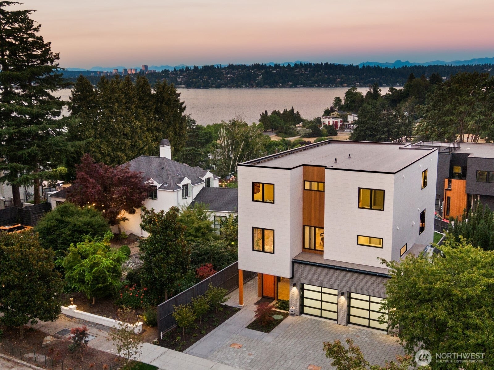 Seattle, Washington, 98118, United States, 5 Bedrooms Bedrooms, ,4 BathroomsBathrooms,Residential,Active,1909862 Seattle, Washington, 98118, United States, 5 Bedrooms Bedrooms, ,4 BathroomsBathrooms,Residential,Active,1909862