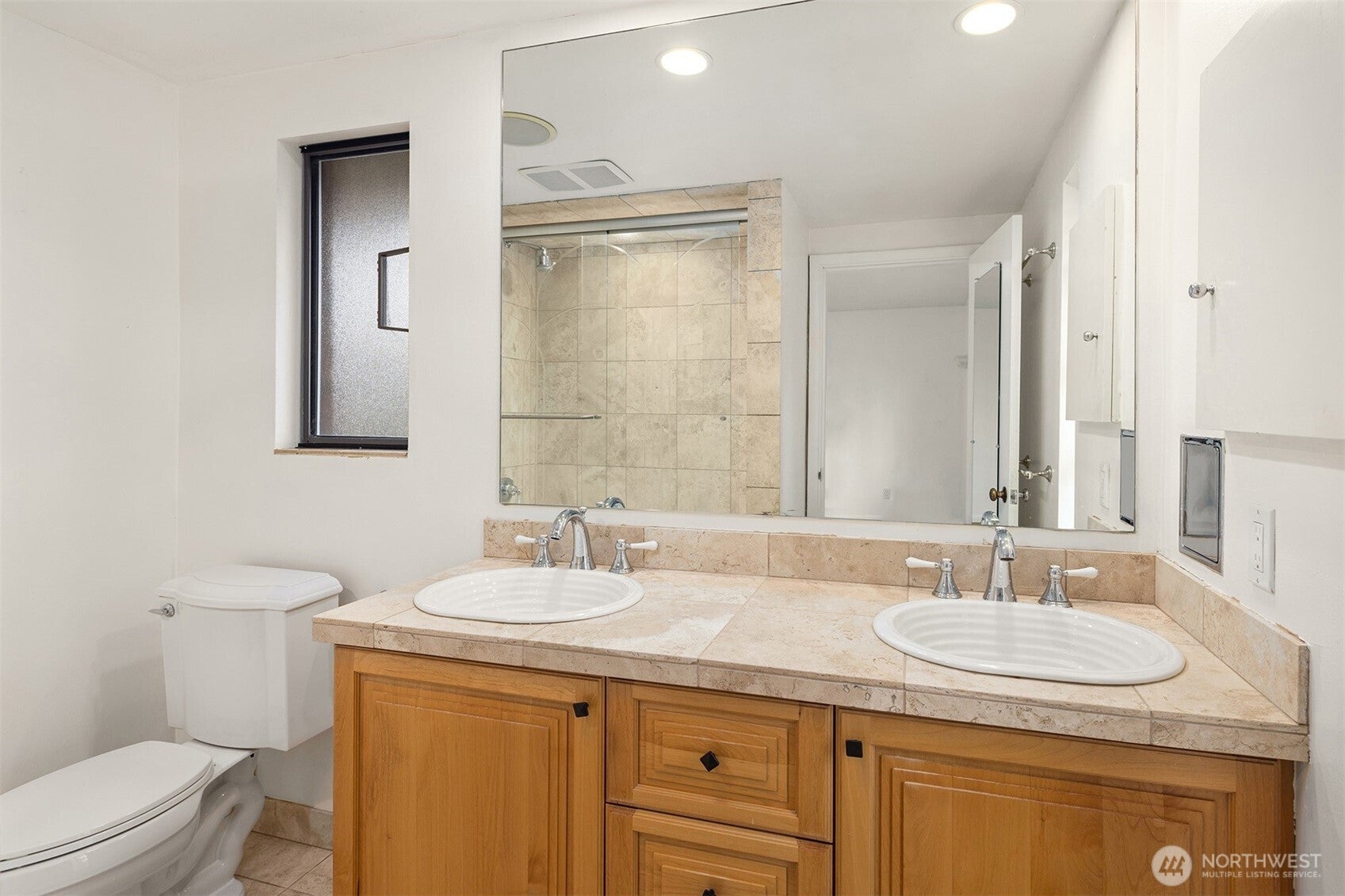 Seattle, Washington, 98125, United States, 7 Bedrooms Bedrooms, ,3 BathroomsBathrooms,Residential,Active,1999918