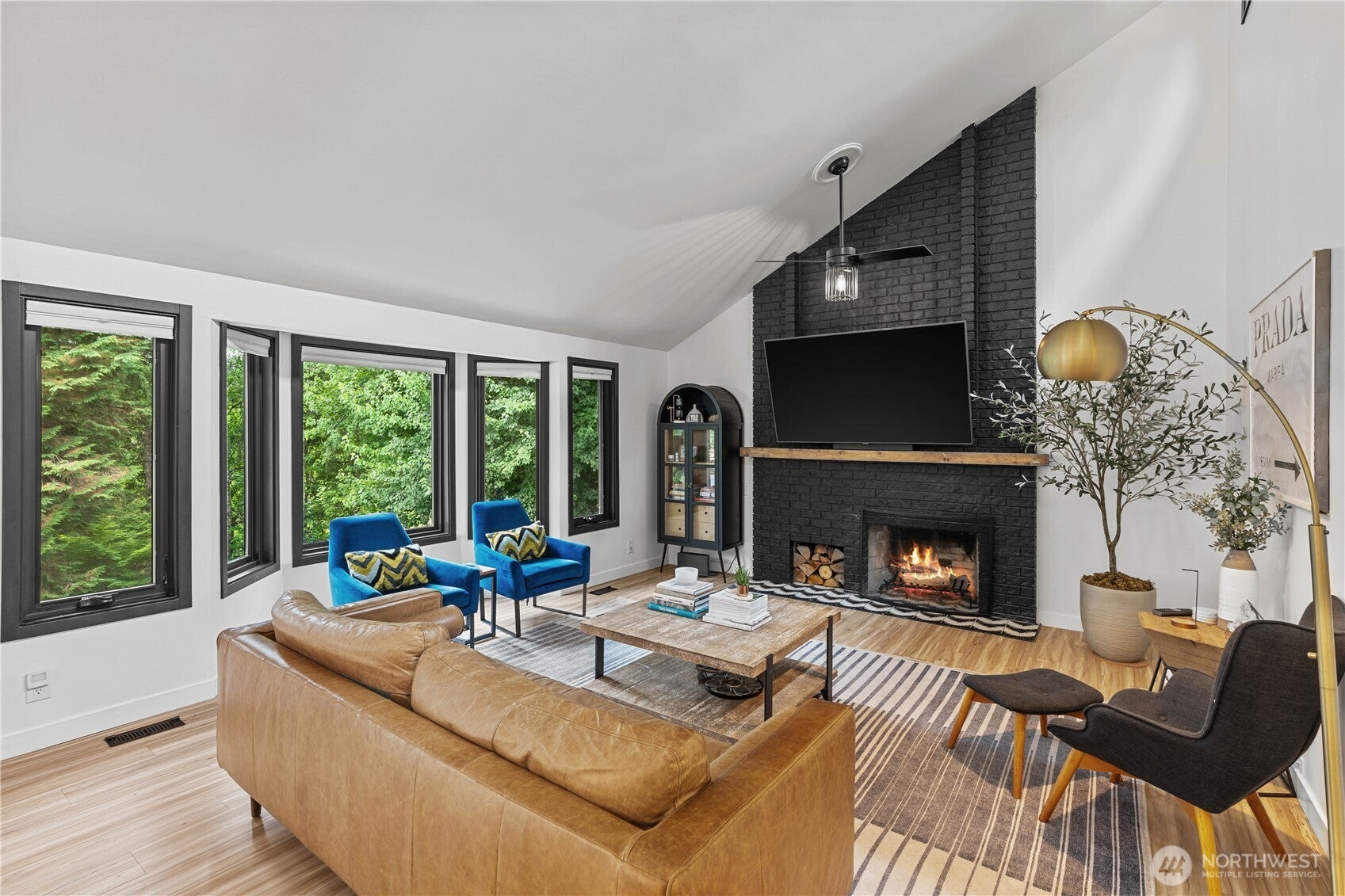 Issaquah, Washington, 98027, United States, 4 Bedrooms Bedrooms, ,3 BathroomsBathrooms,Residential,Active,1892601