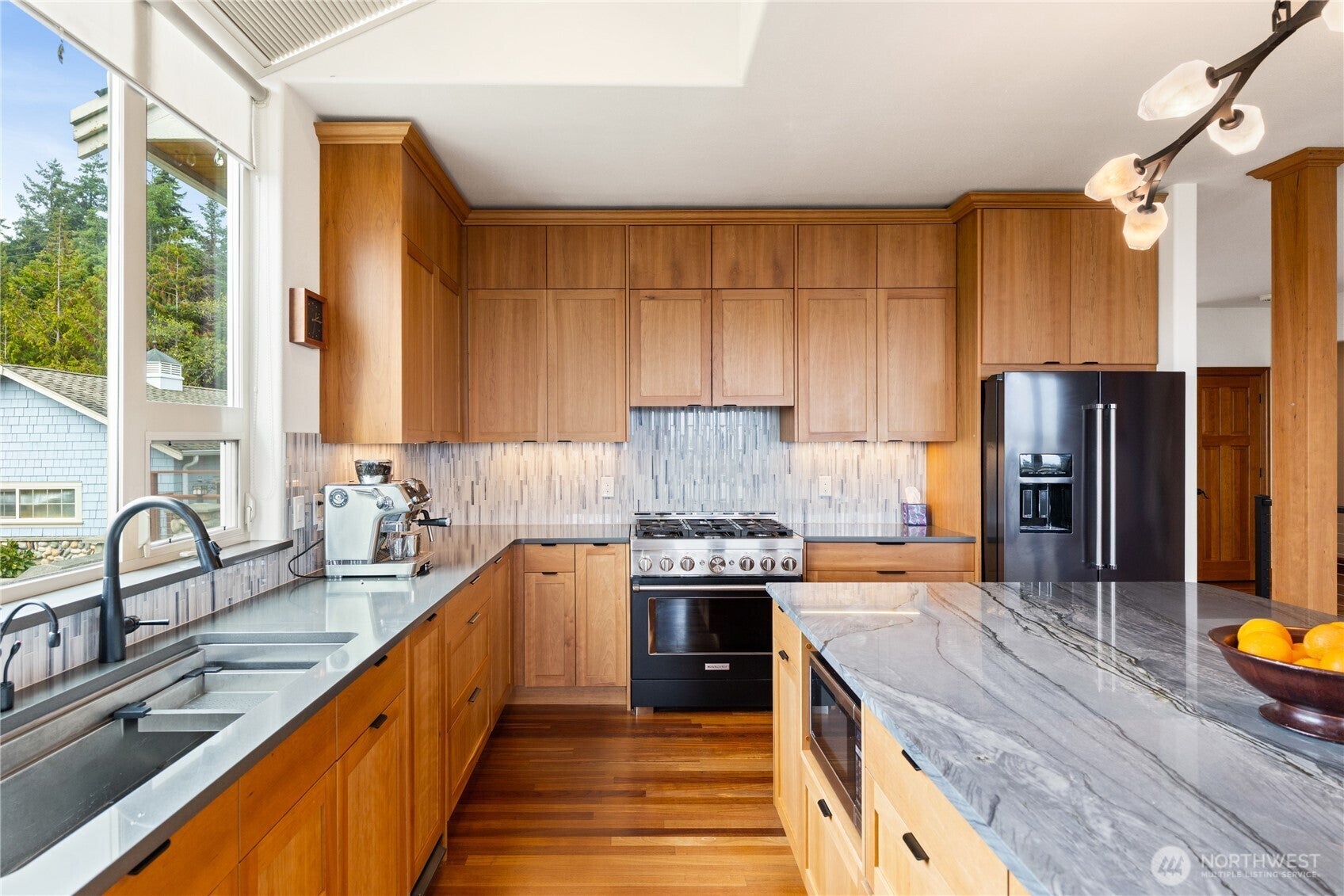 Anacortes, Washington, 98221, United States, 4 Bedrooms Bedrooms, ,3 BathroomsBathrooms,Residential,Pending,1968376