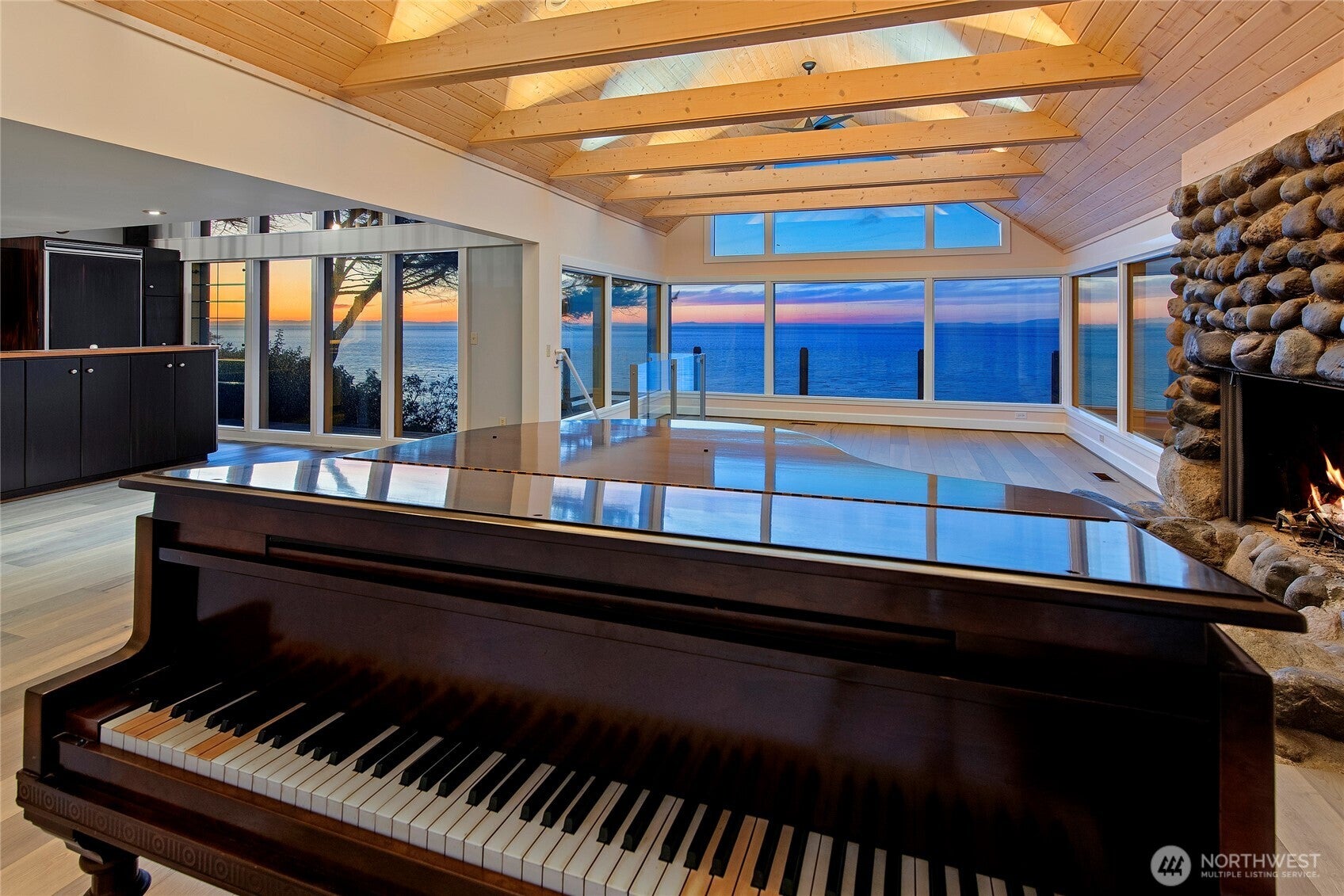 Port Townsend, Washington, 98368, United States, ,3 BathroomsBathrooms,Residential,Active,1706120