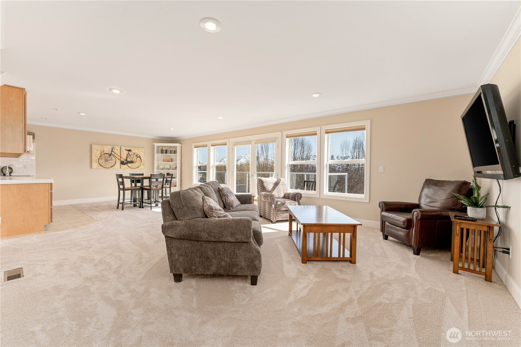 Manson, Washington, 98831, United States, 4 Bedrooms Bedrooms, ,4 BathroomsBathrooms,Residential,Active,1936117