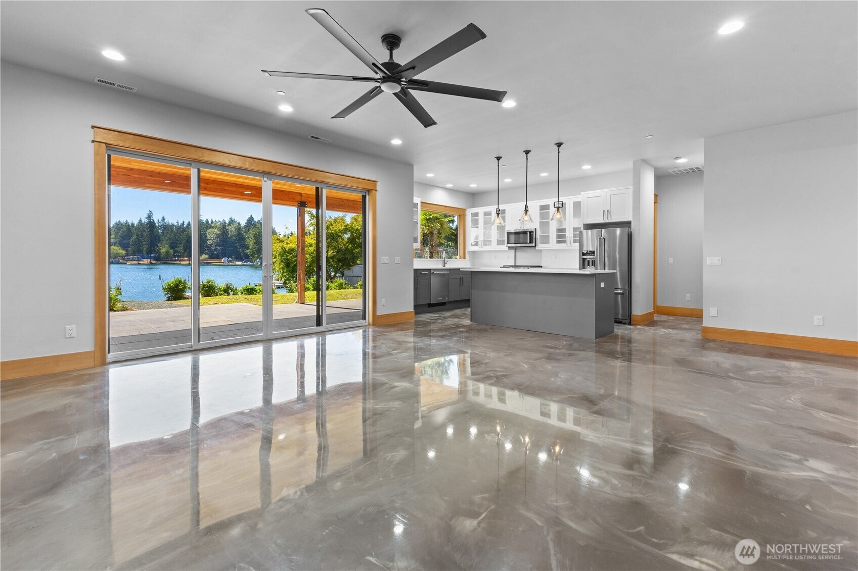 Lake Tapps, Washington, 98391, United States, 3 Bedrooms Bedrooms, ,6 BathroomsBathrooms,Residential,Active,1914925