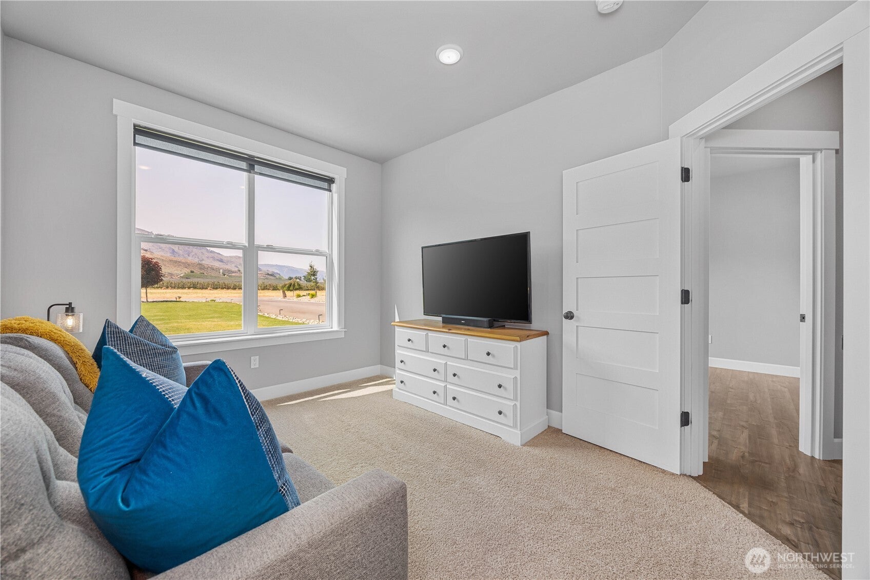 Orondo, Washington, 98843, United States, 4 Bedrooms Bedrooms, ,2 BathroomsBathrooms,Residential,Active,1919394