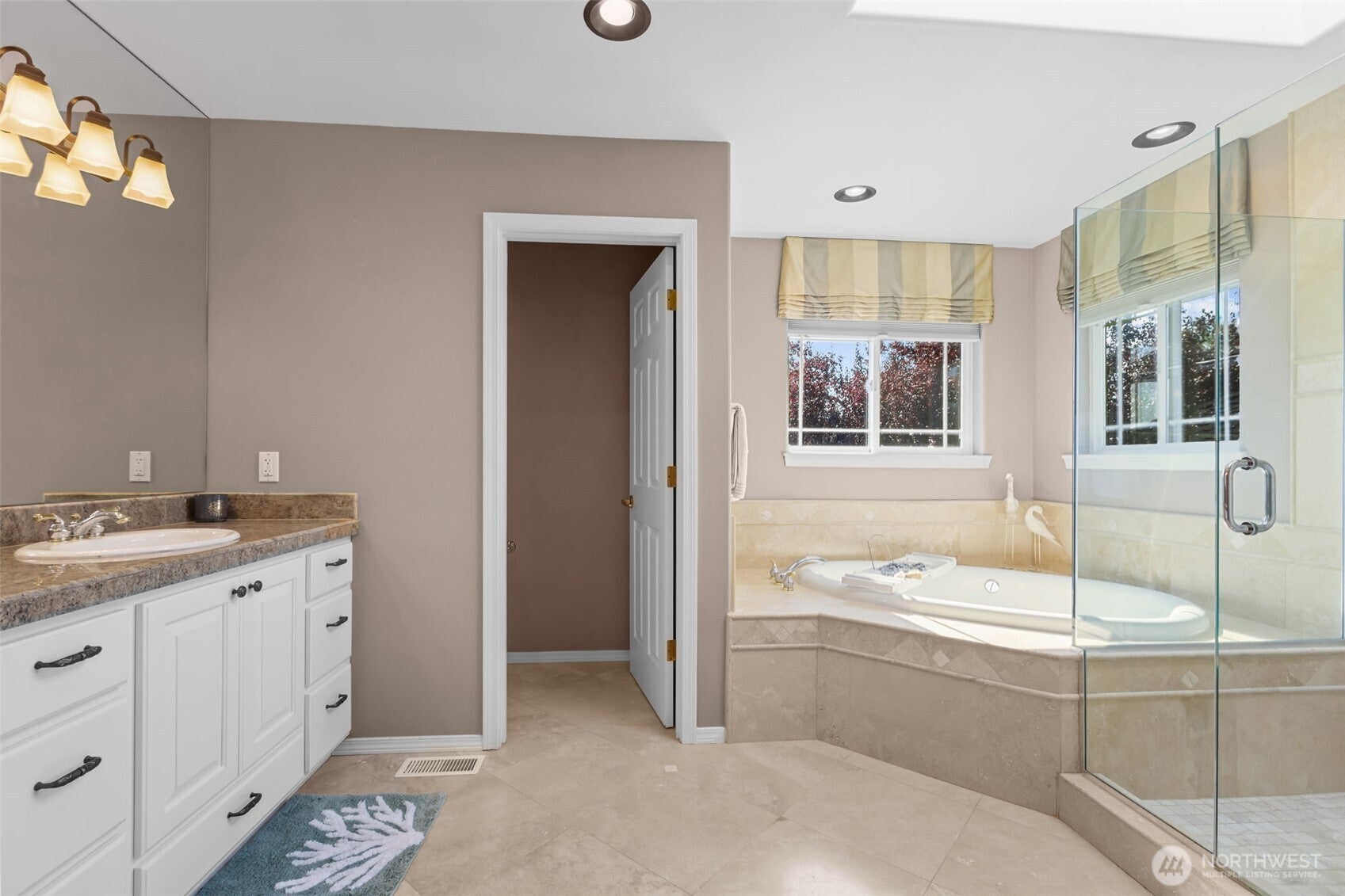 Snohomish, Washington, 98290, United States, 4 Bedrooms Bedrooms, ,3 BathroomsBathrooms,Residential,Active,1960119