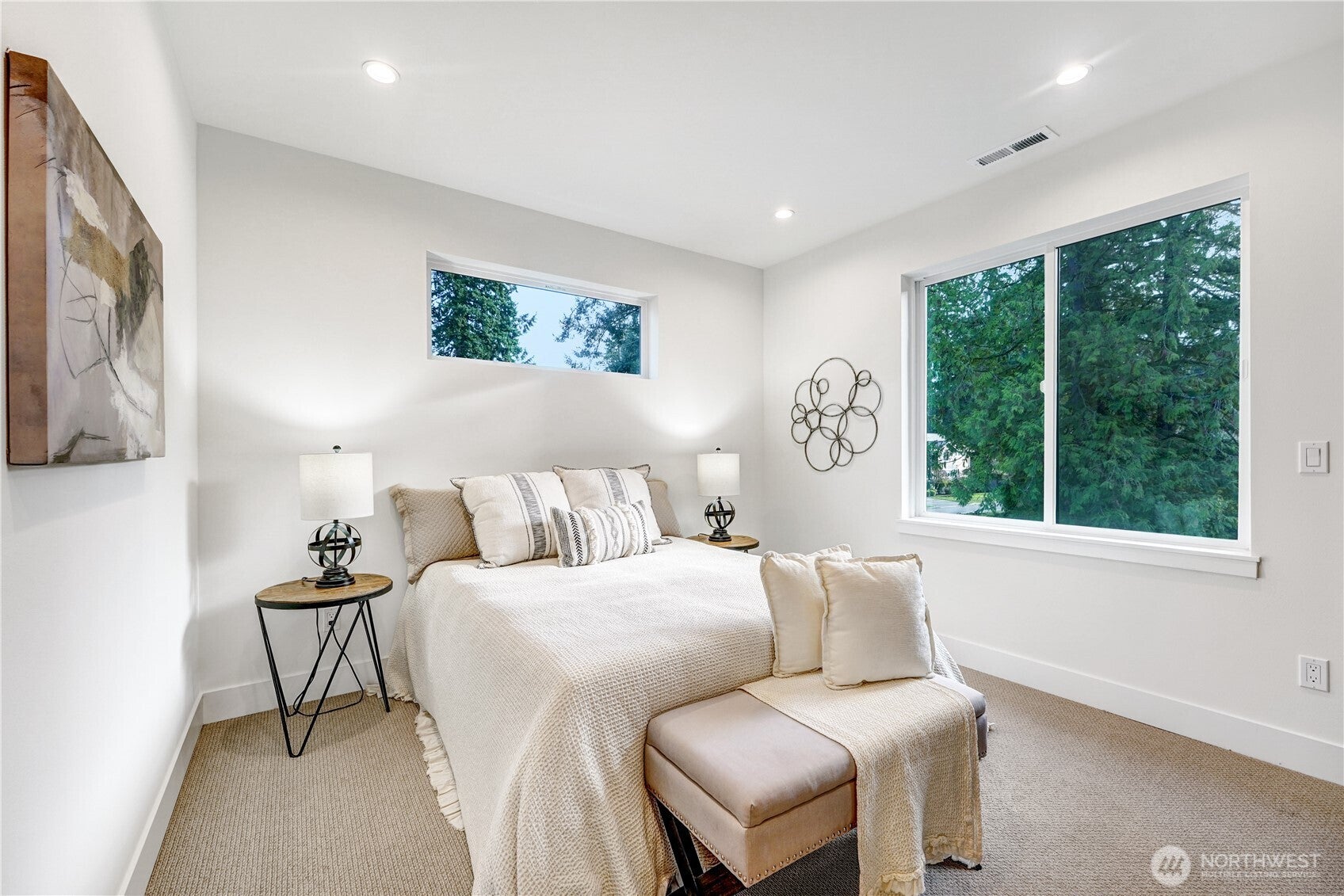 Kirkland, Washington, 98033, United States, 6 Bedrooms Bedrooms, ,7 BathroomsBathrooms,Residential,Active,2015249