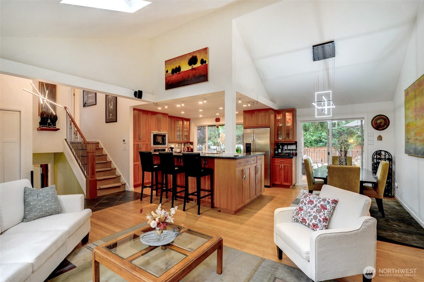 Redmond, Washington, 98052, United States, 4 Bedrooms Bedrooms, ,3 BathroomsBathrooms,Residential,Active,1863316