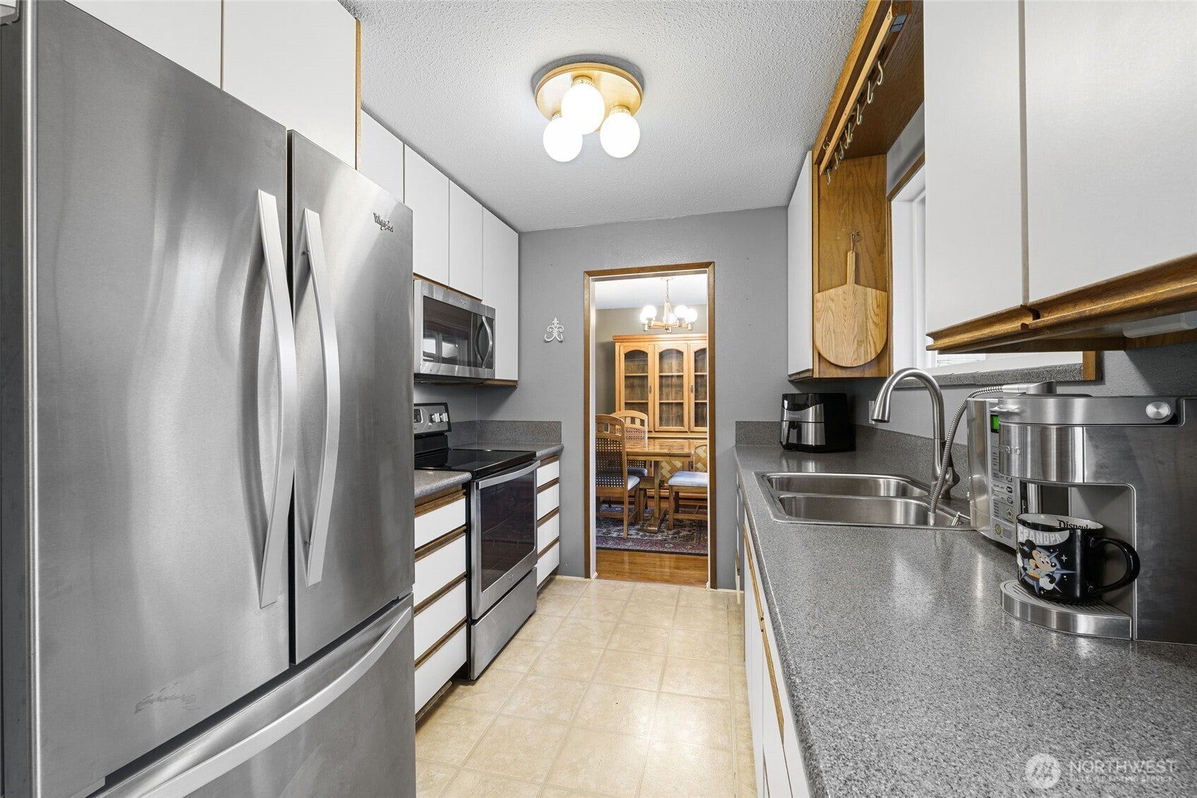 Lynnwood, Washington, 98087, United States, 3 Bedrooms Bedrooms, ,3 BathroomsBathrooms,Residential,Active,1987204