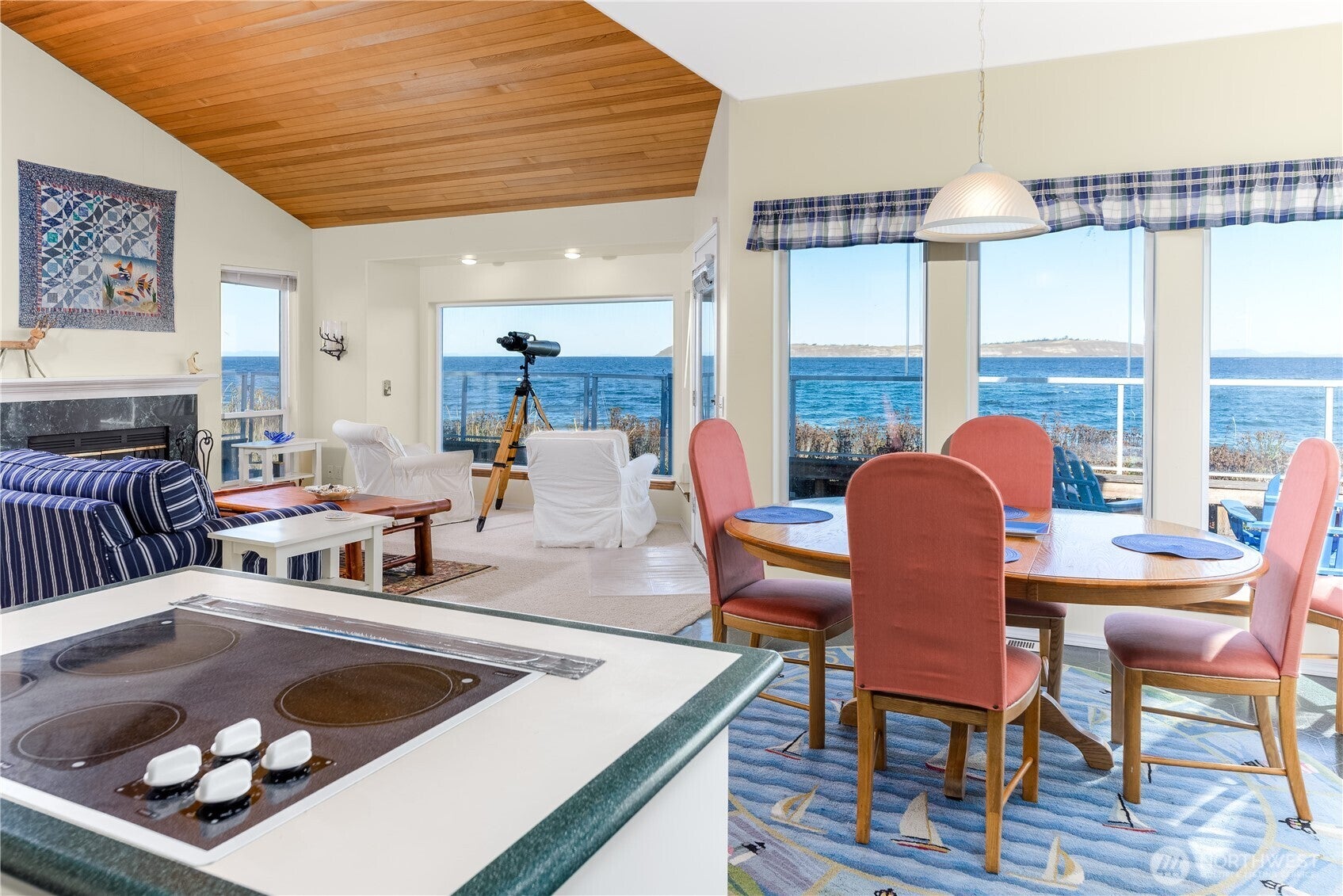 Sequim, Washington, 98382, United States, 2 Bedrooms Bedrooms, ,2 BathroomsBathrooms,Residential,Active,1967307