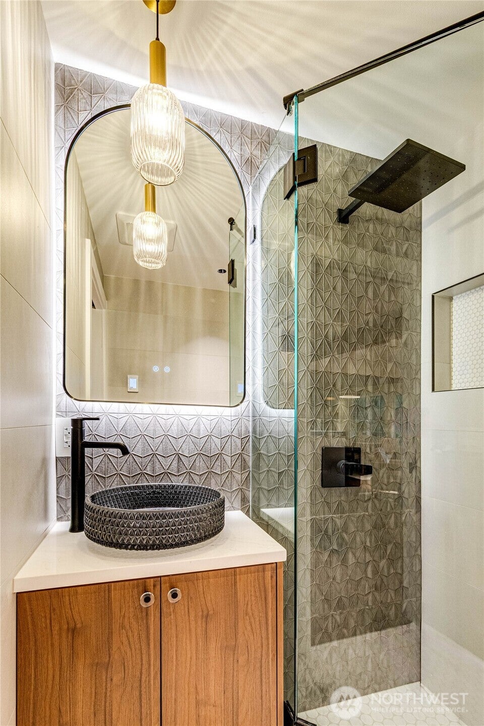 Bothell, Washington, 98021, United States, 4 Bedrooms Bedrooms, ,3 BathroomsBathrooms,Residential,Active,2012228